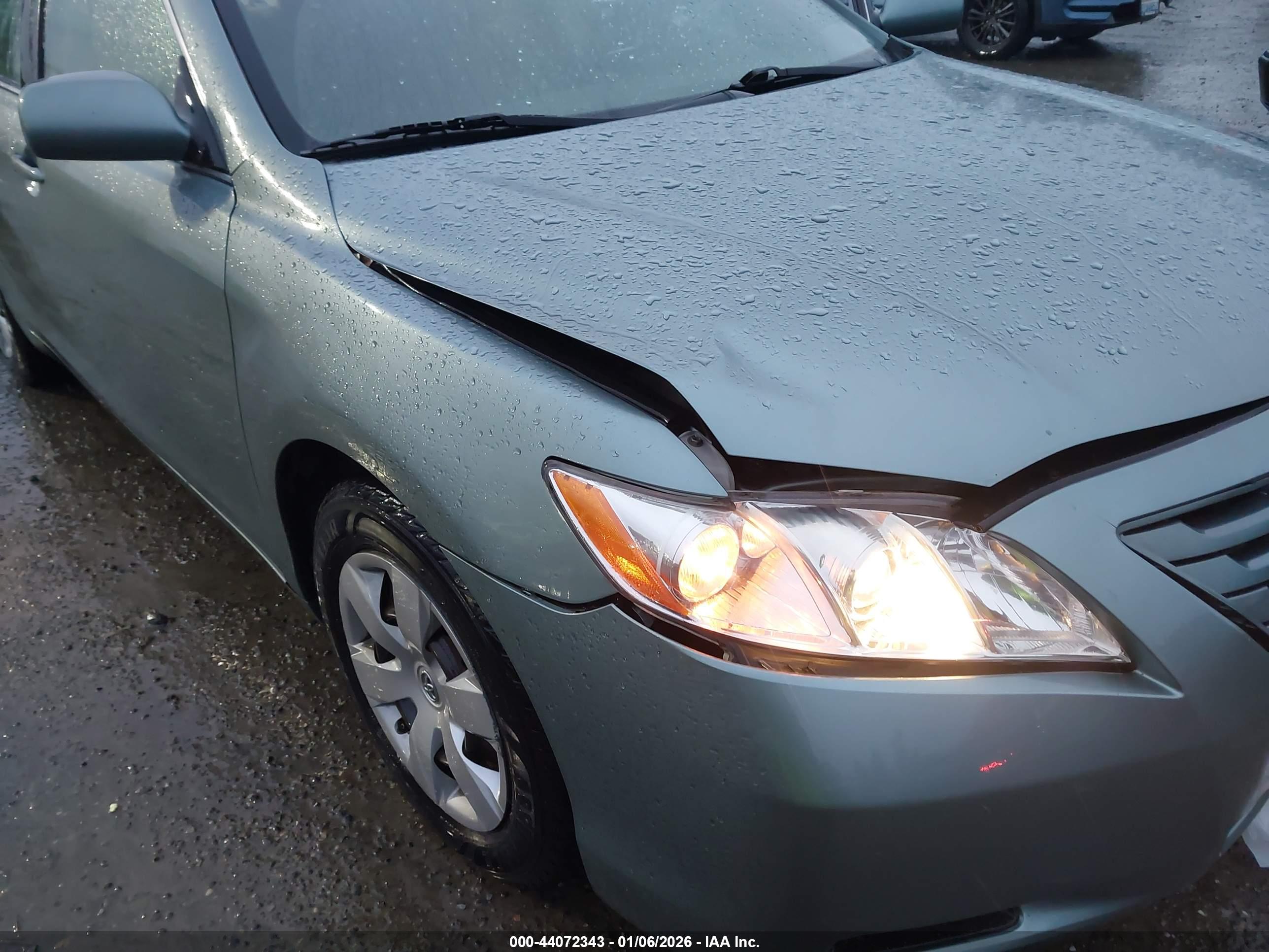 TOYOTA CAMRY image 6