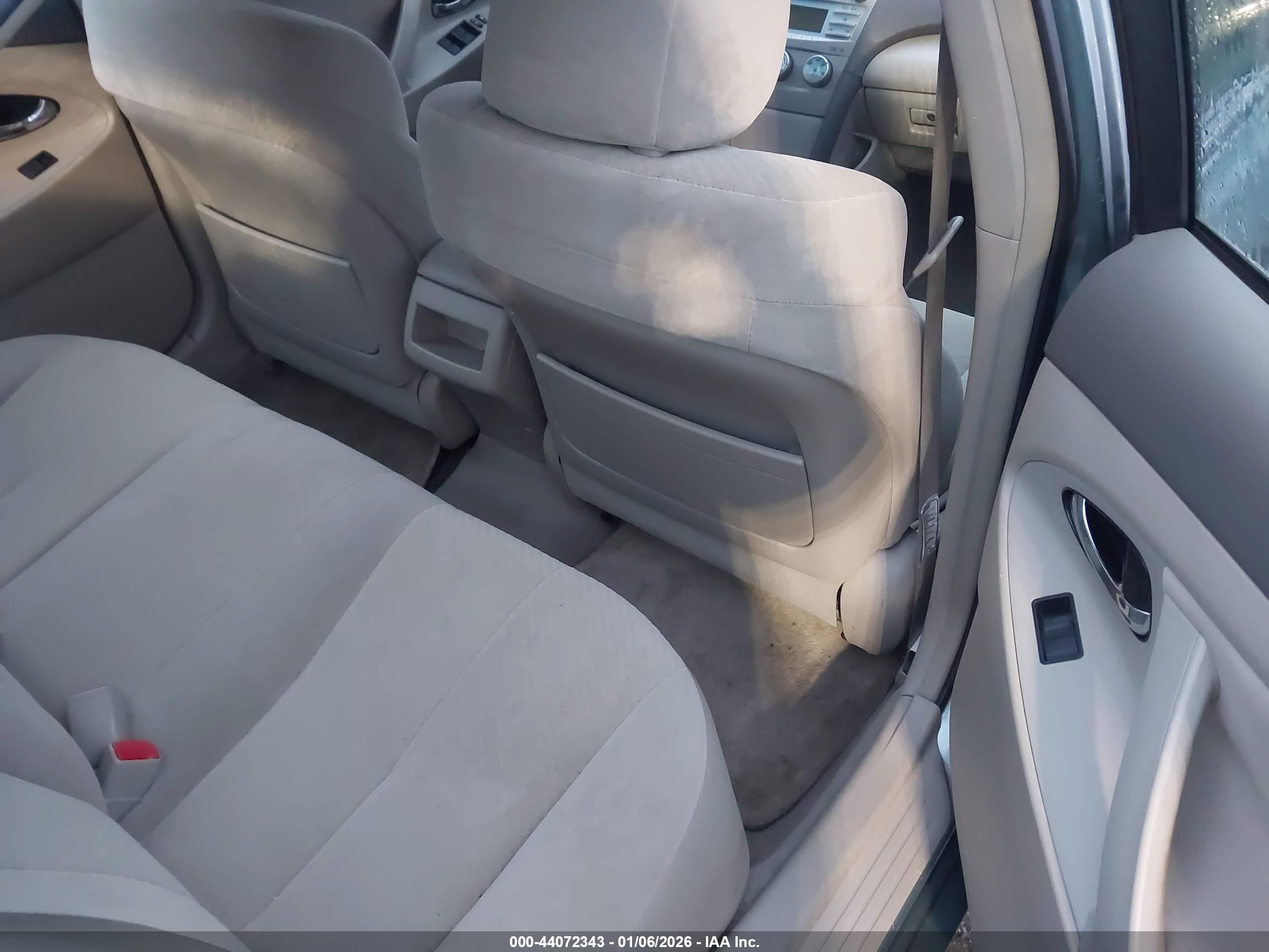 TOYOTA CAMRY image 8