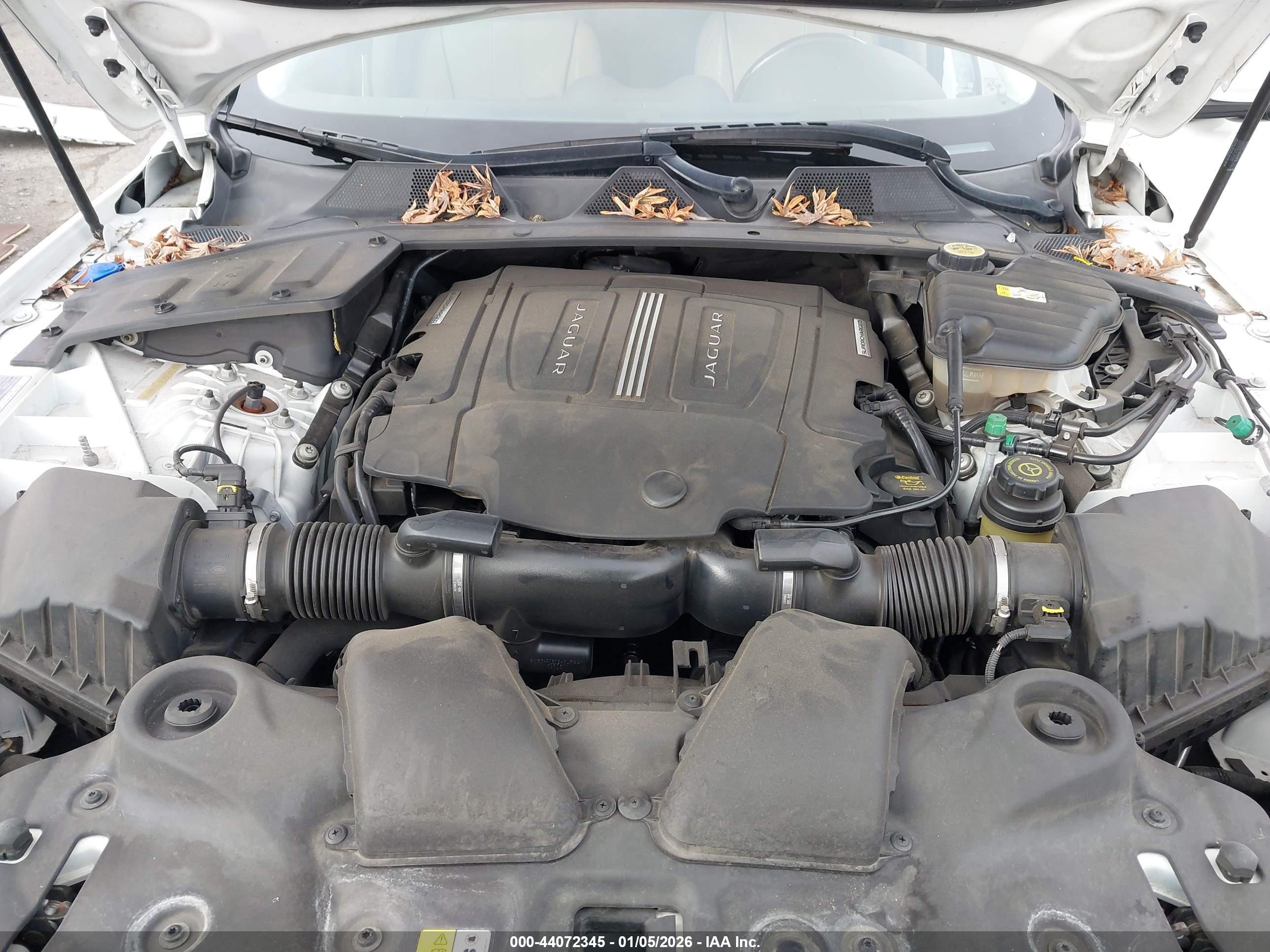 JAGUAR XJ image 10