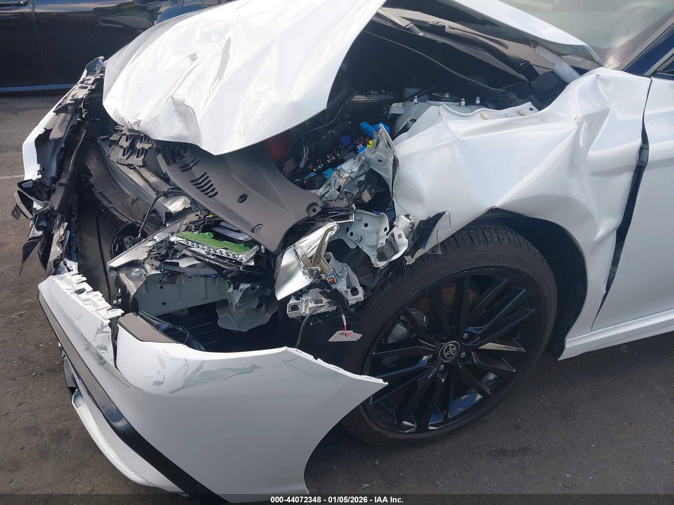 TOYOTA CAMRY image 6