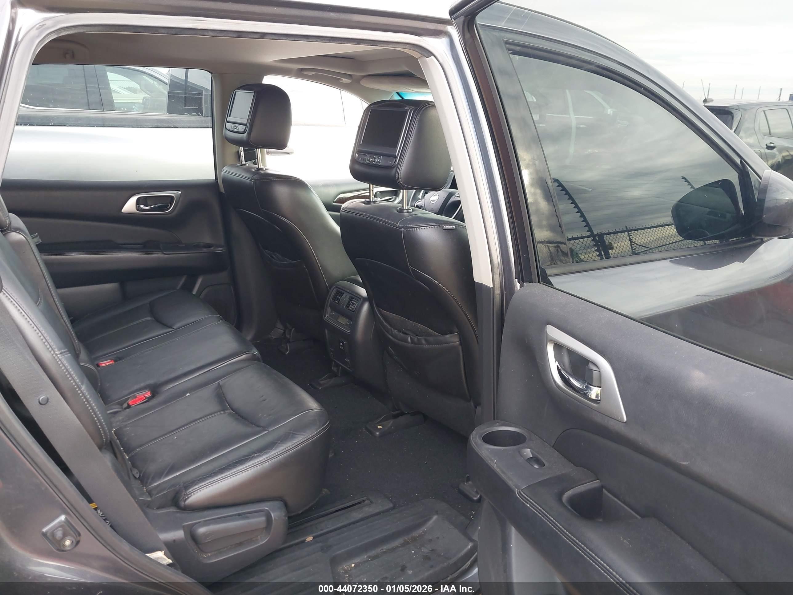 NISSAN PATHFINDER image 8