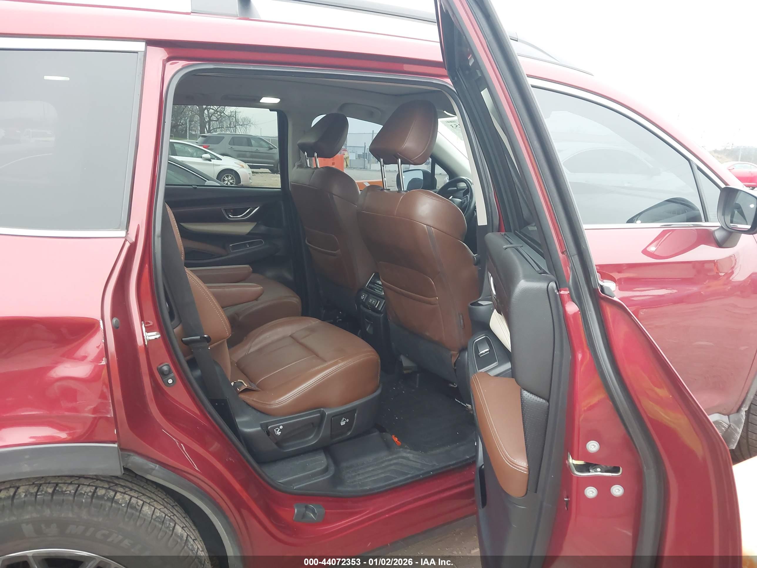 SUBARU ASCENT image 8
