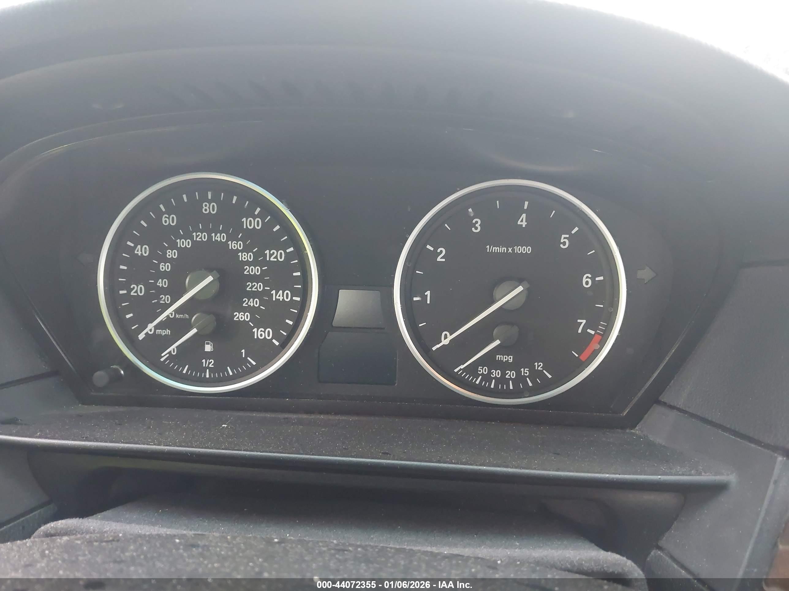 BMW 528I image 7