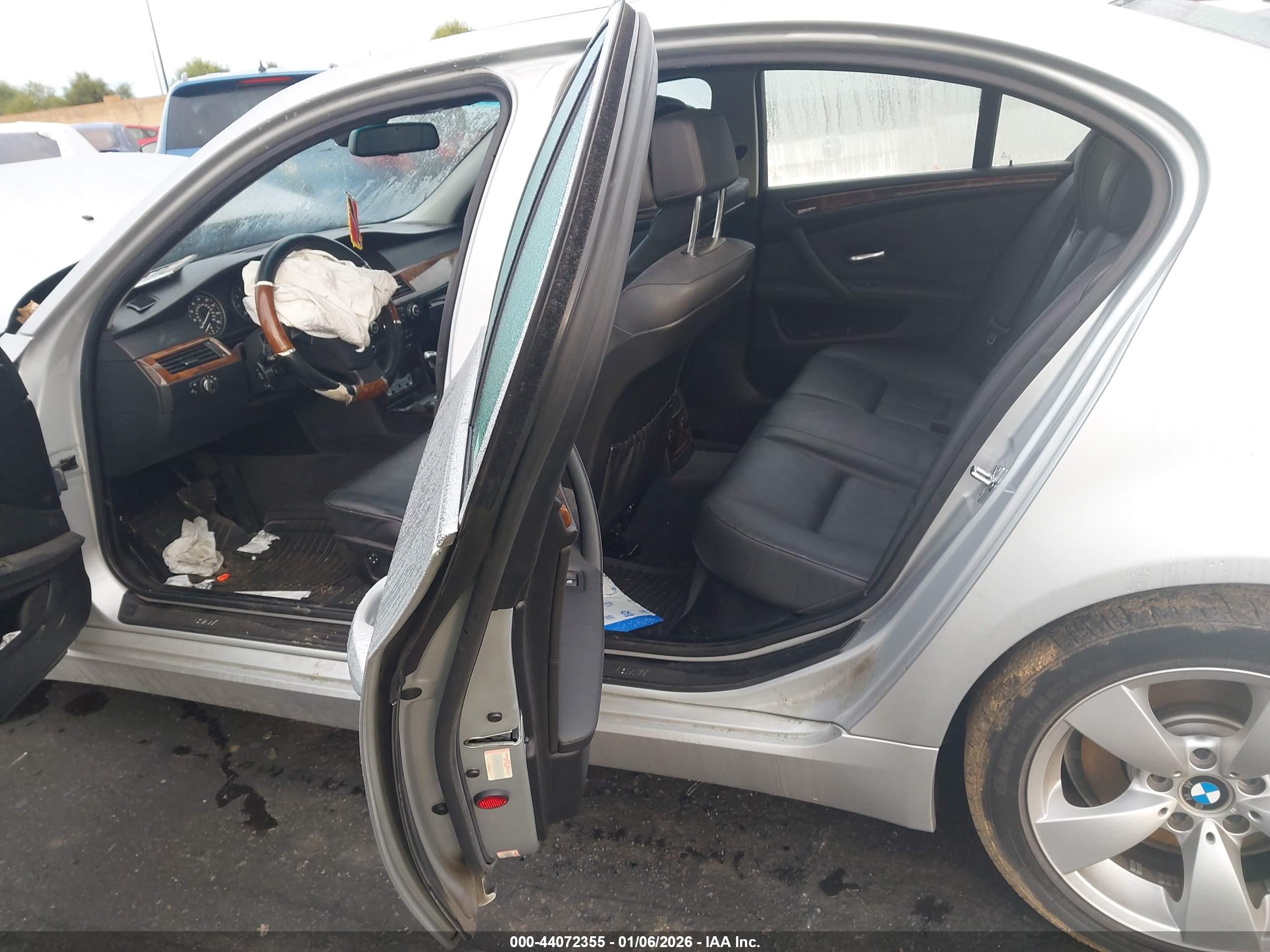BMW 528I image 8