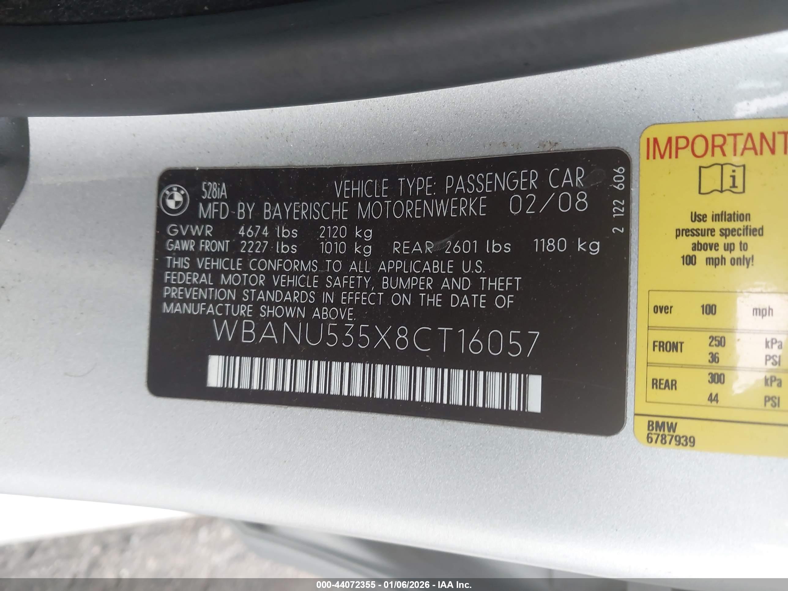 BMW 528I image 9