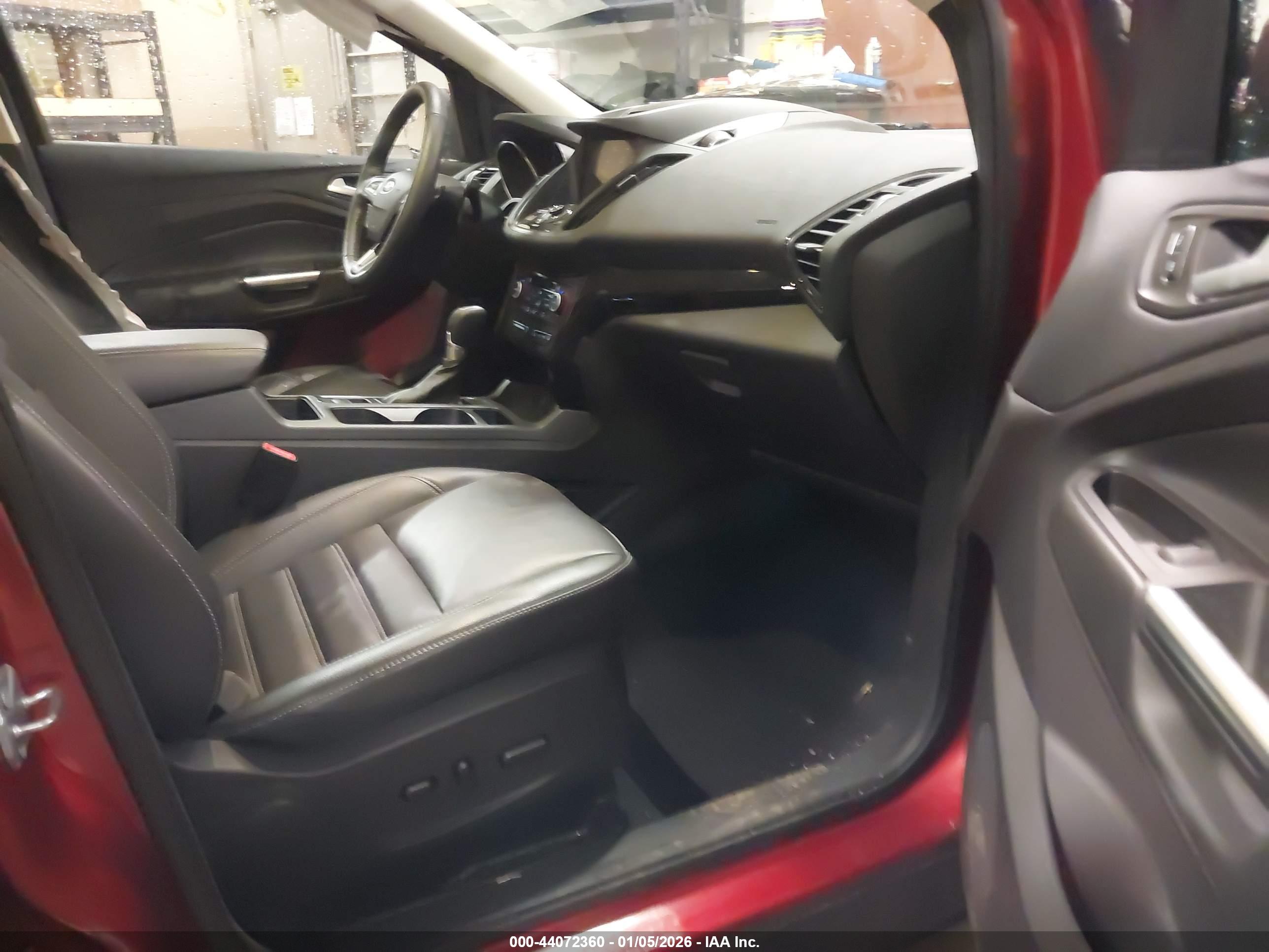 FORD ESCAPE image 5