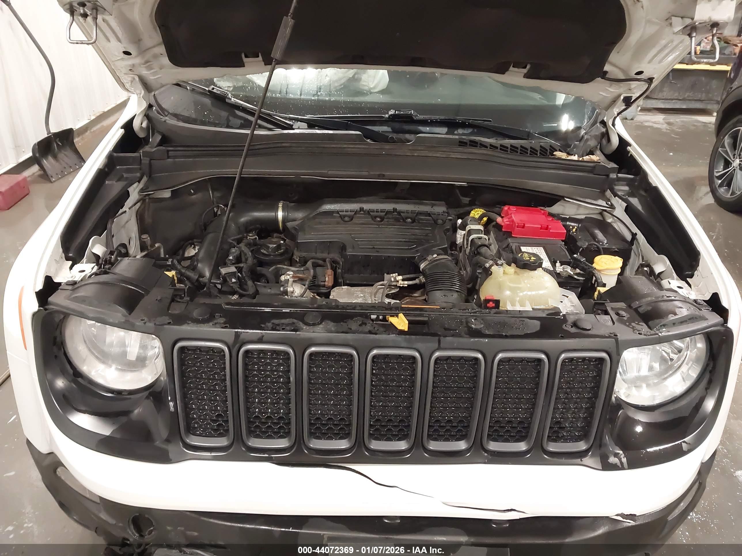 JEEP RENEGADE image 10
