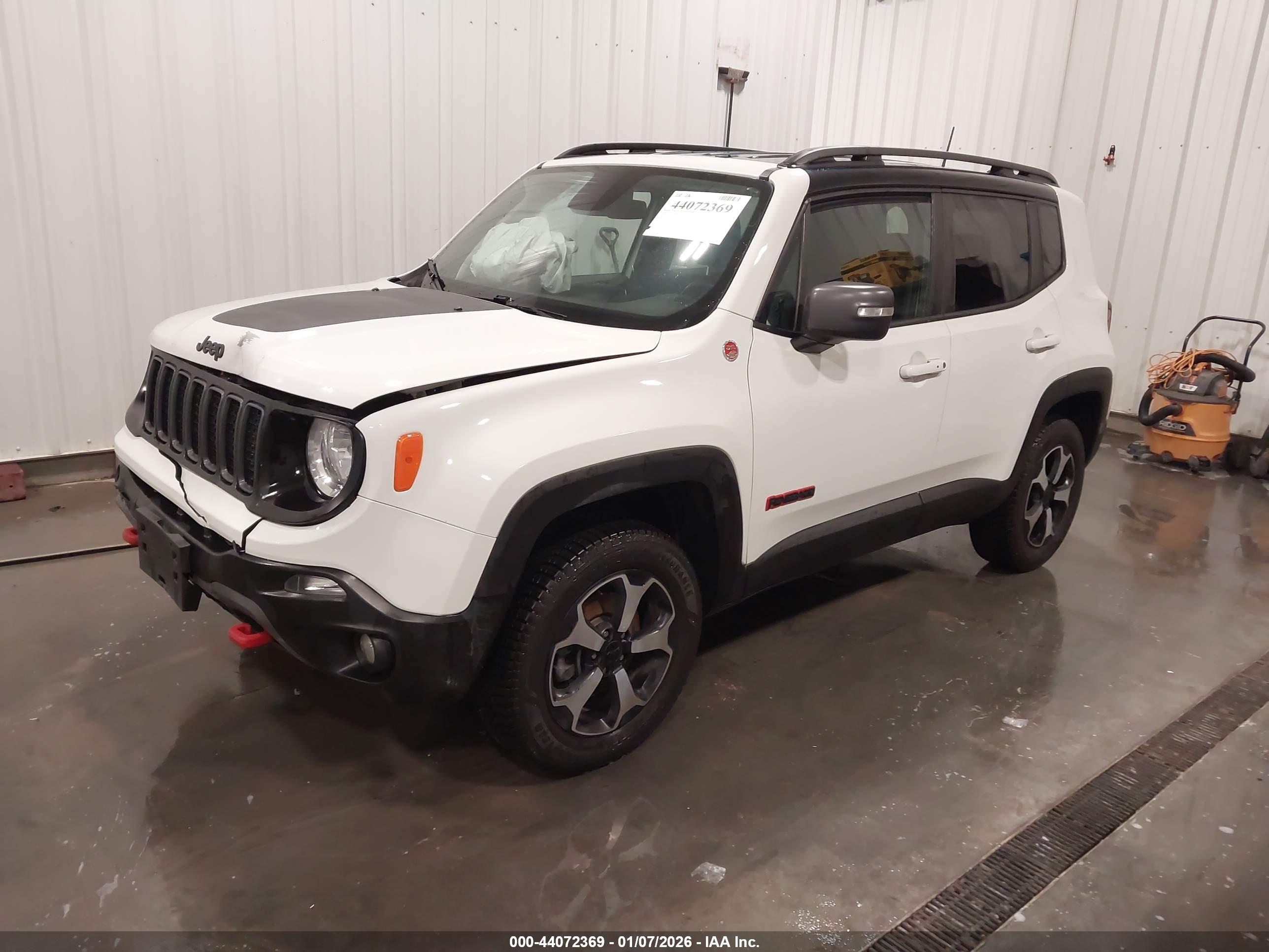 JEEP RENEGADE image 2