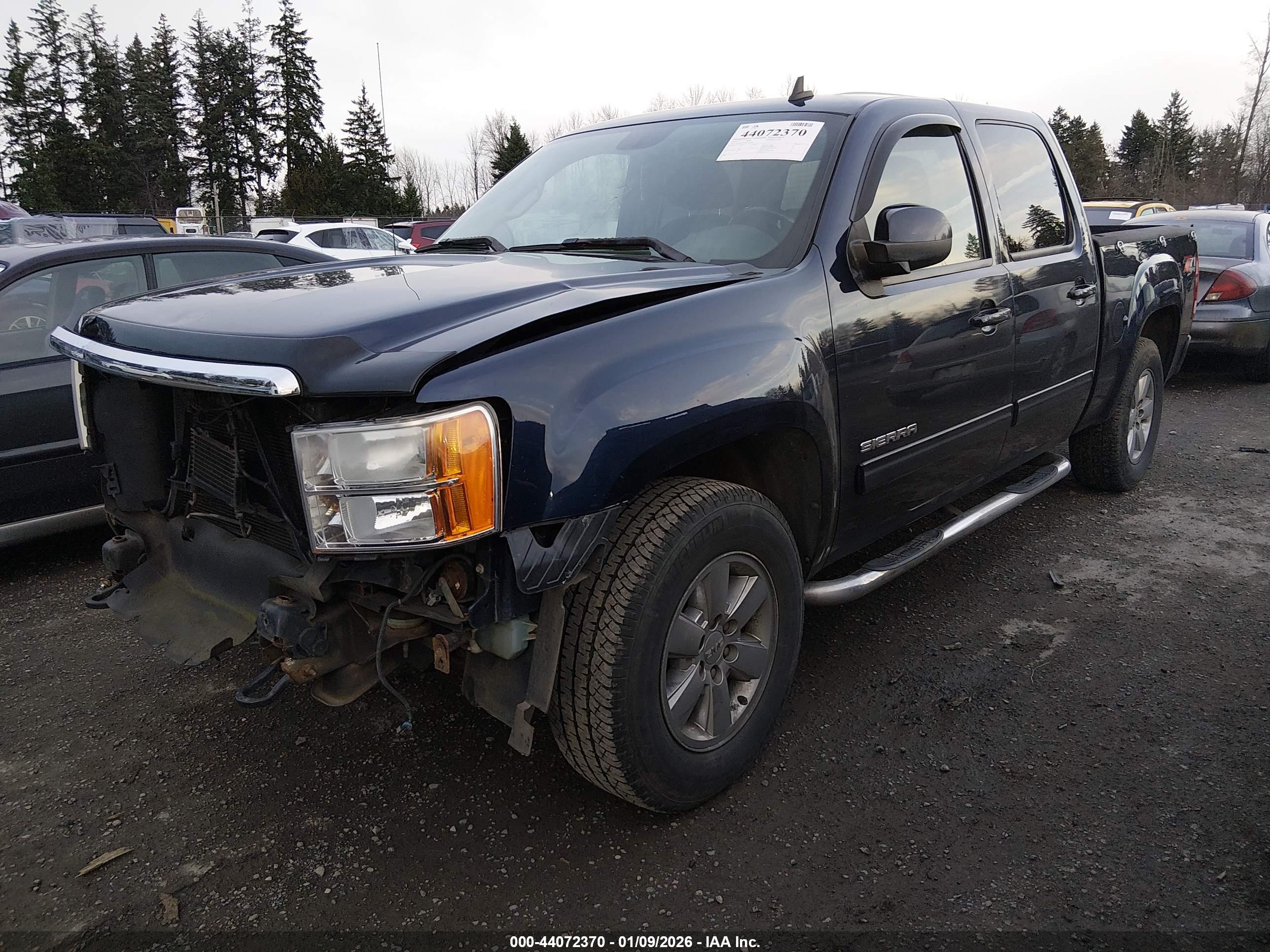 GMC SIERRA image 2