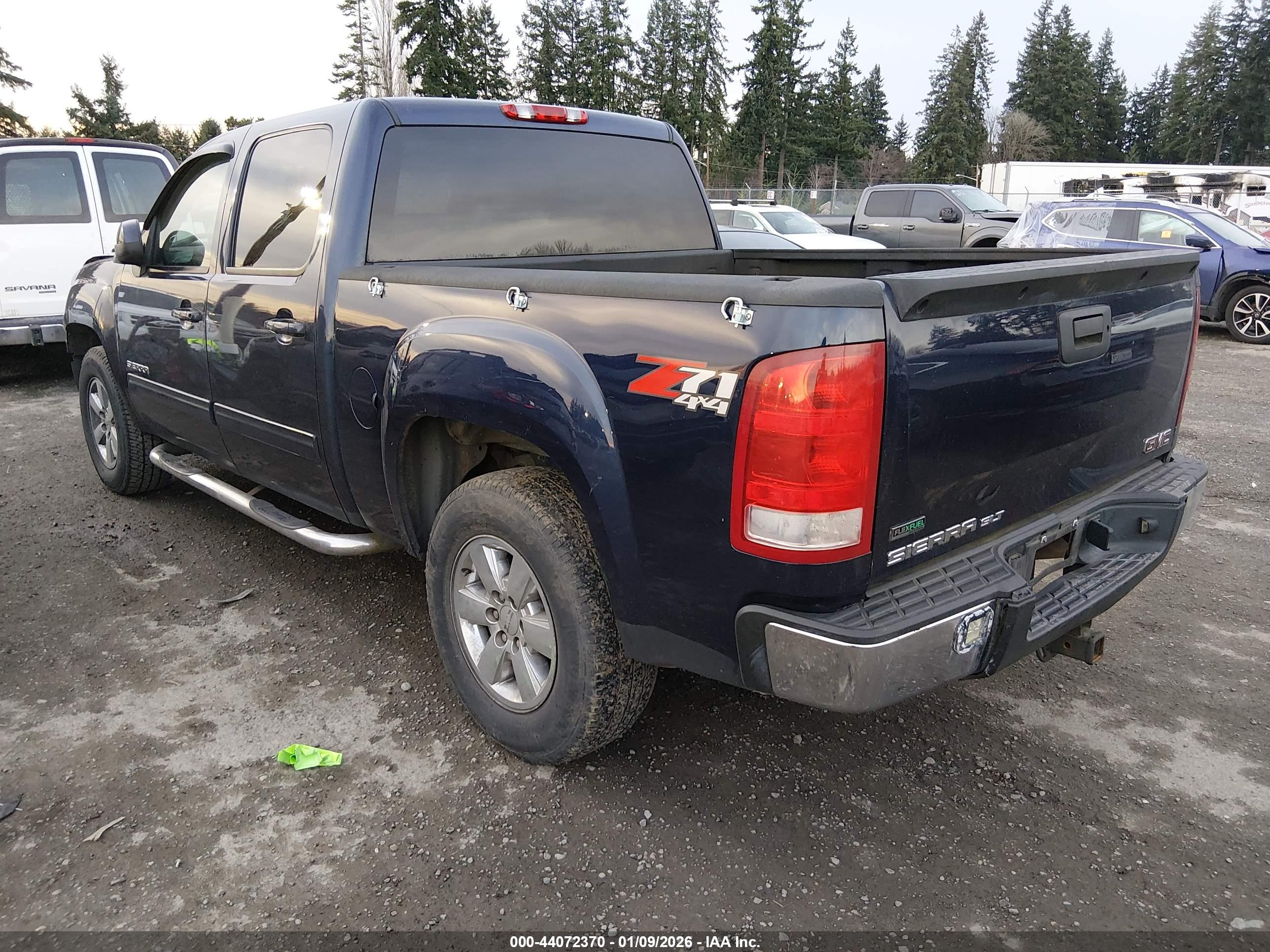 GMC SIERRA image 3