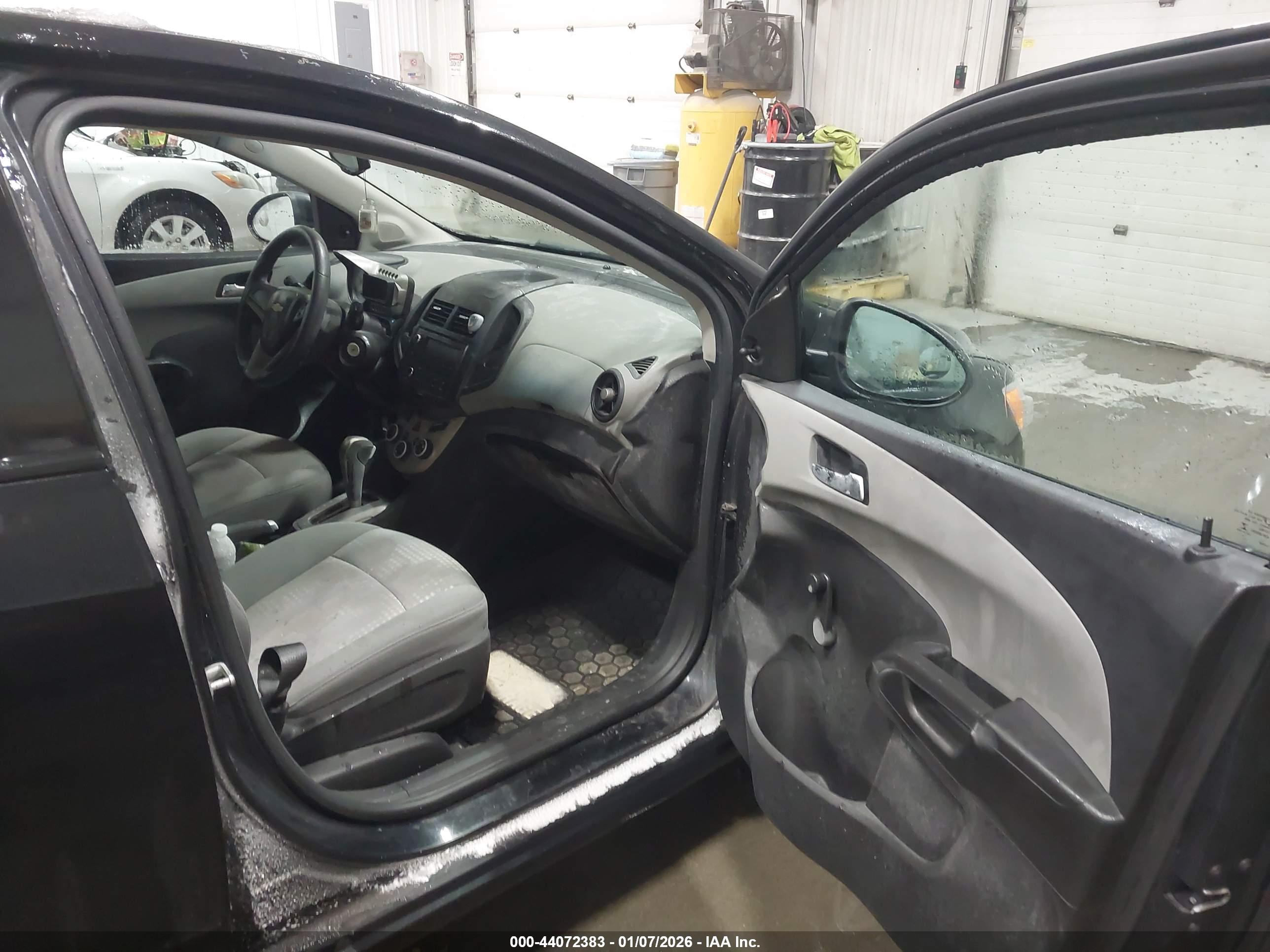 CHEVROLET SONIC image 5