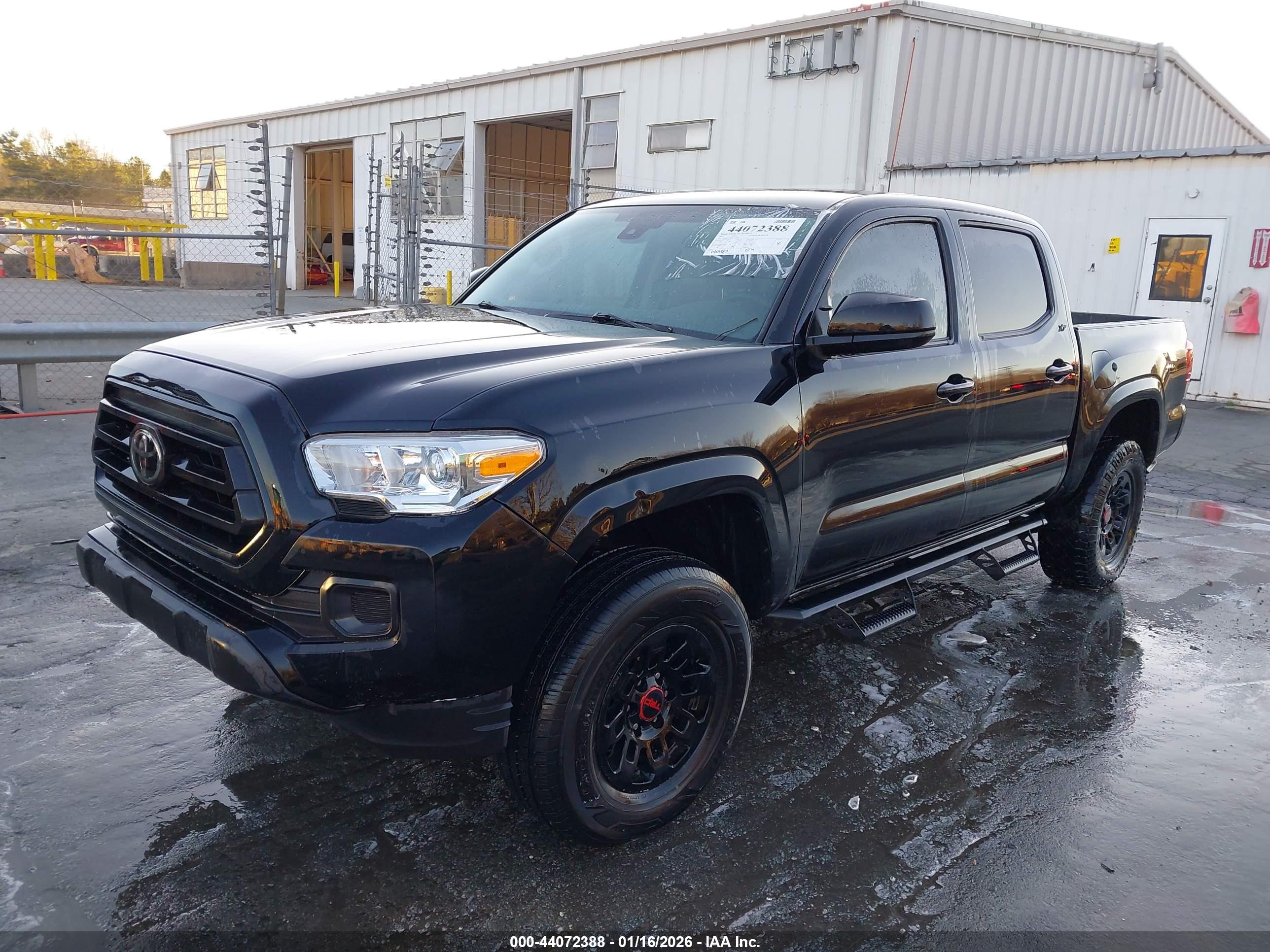 TOYOTA TACOMA image 2