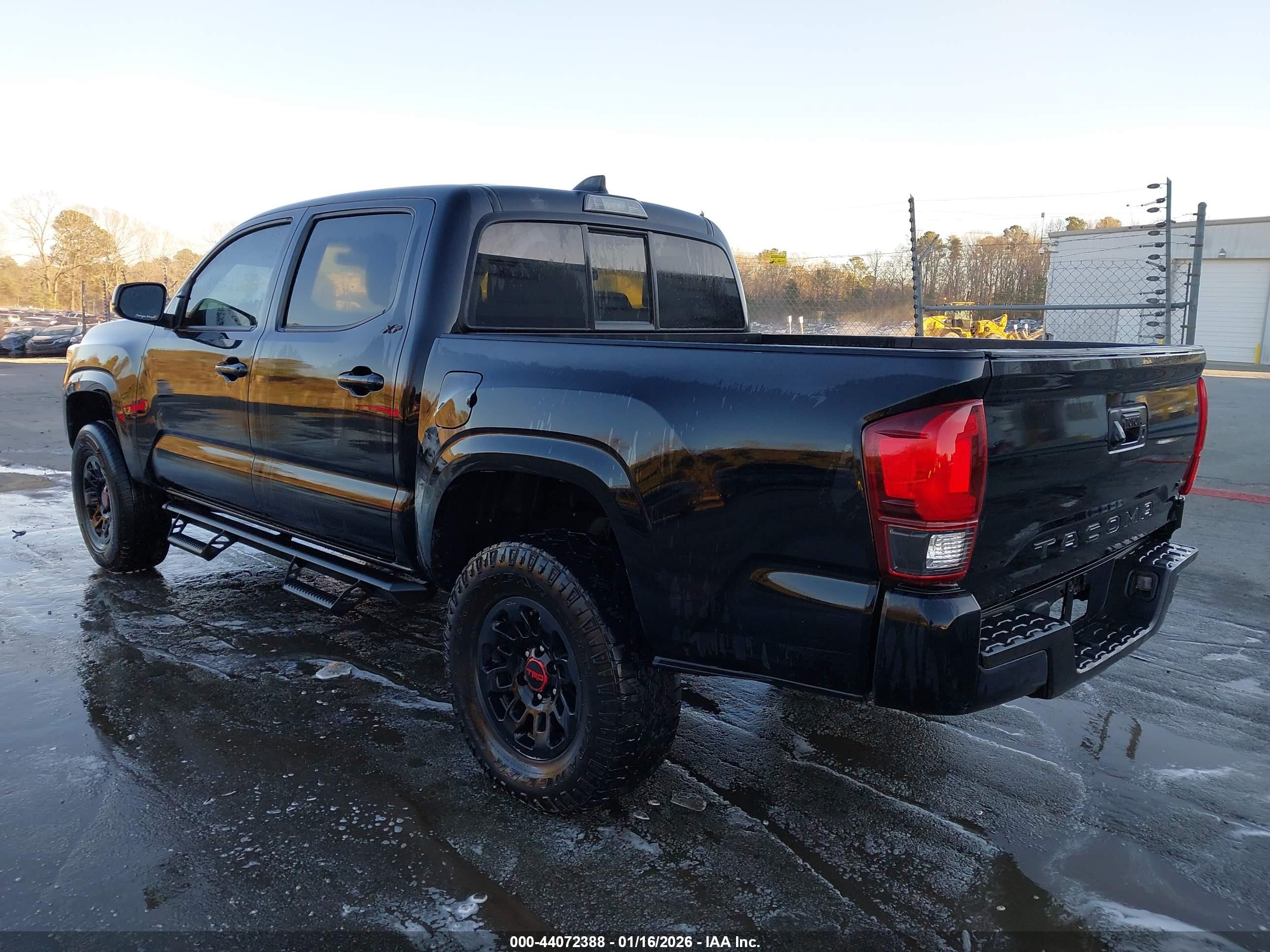 TOYOTA TACOMA image 3