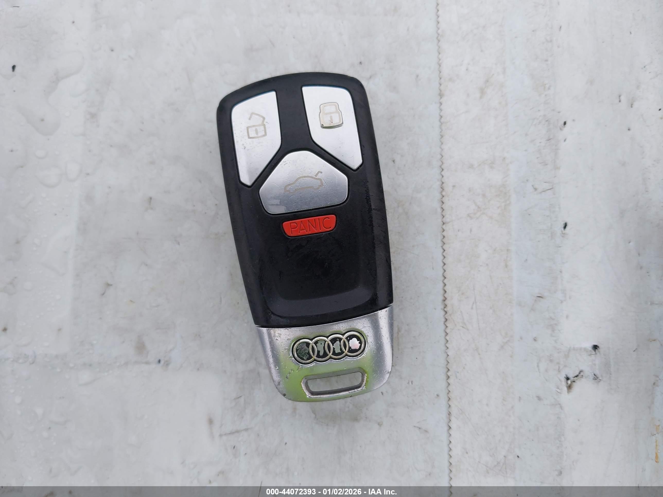 AUDI A4 image 11