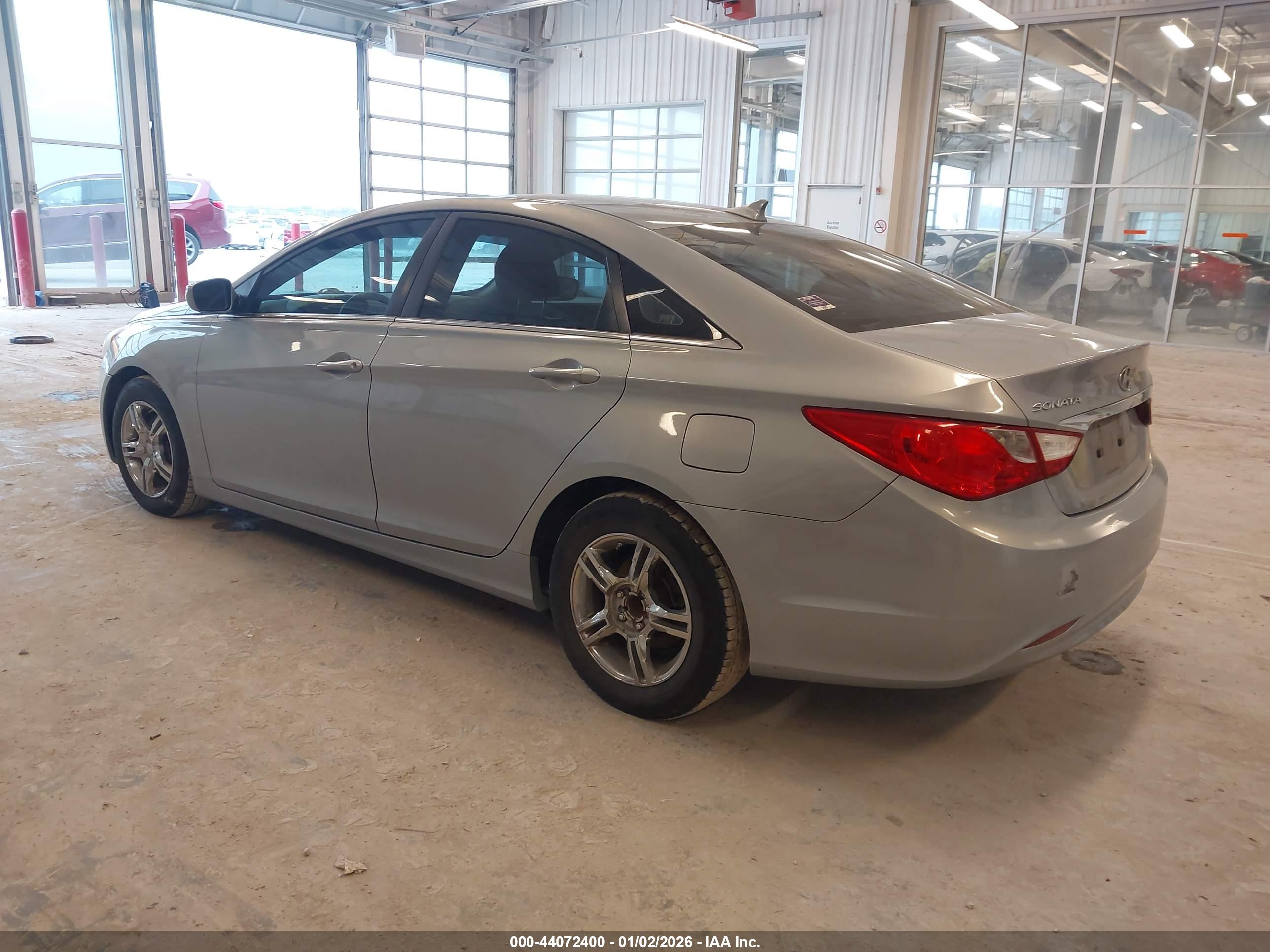 HYUNDAI SONATA image 3