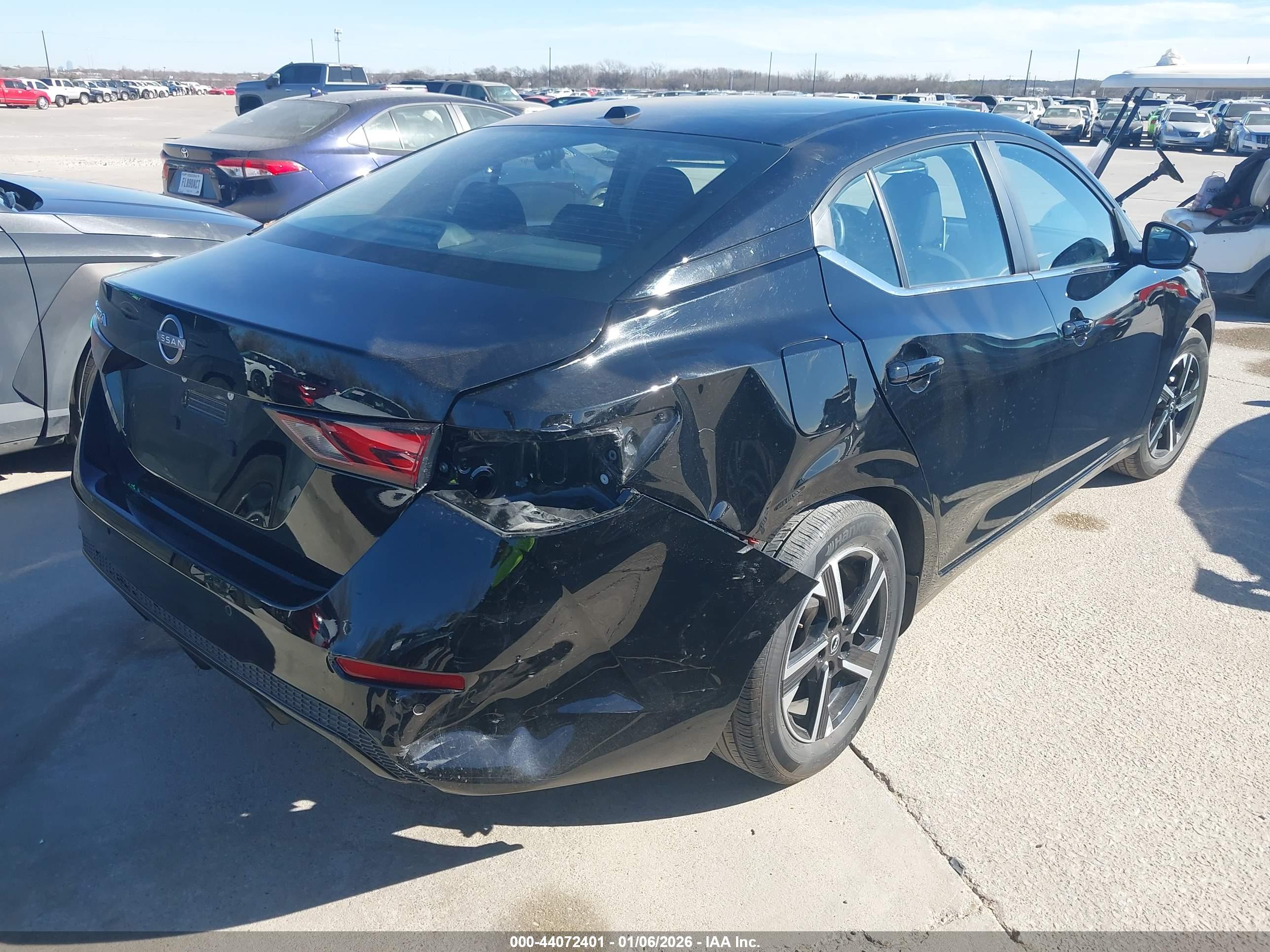 NISSAN SENTRA image 4