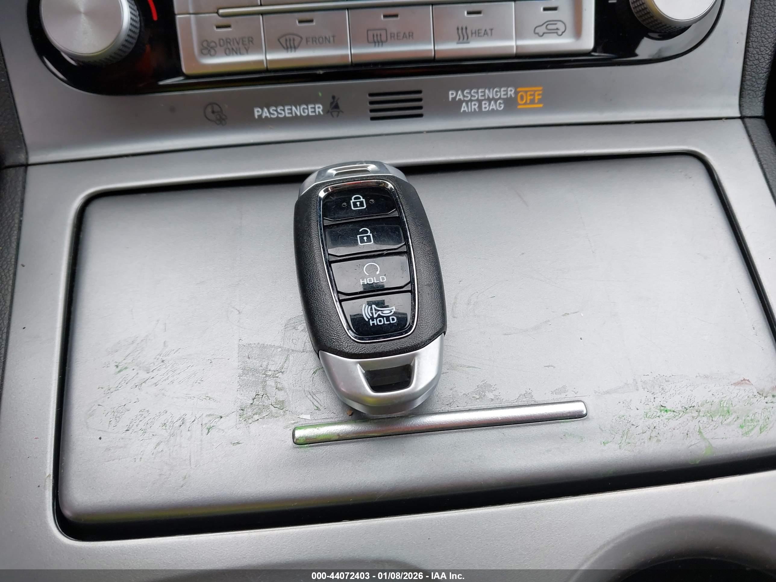 HYUNDAI KONA image 11