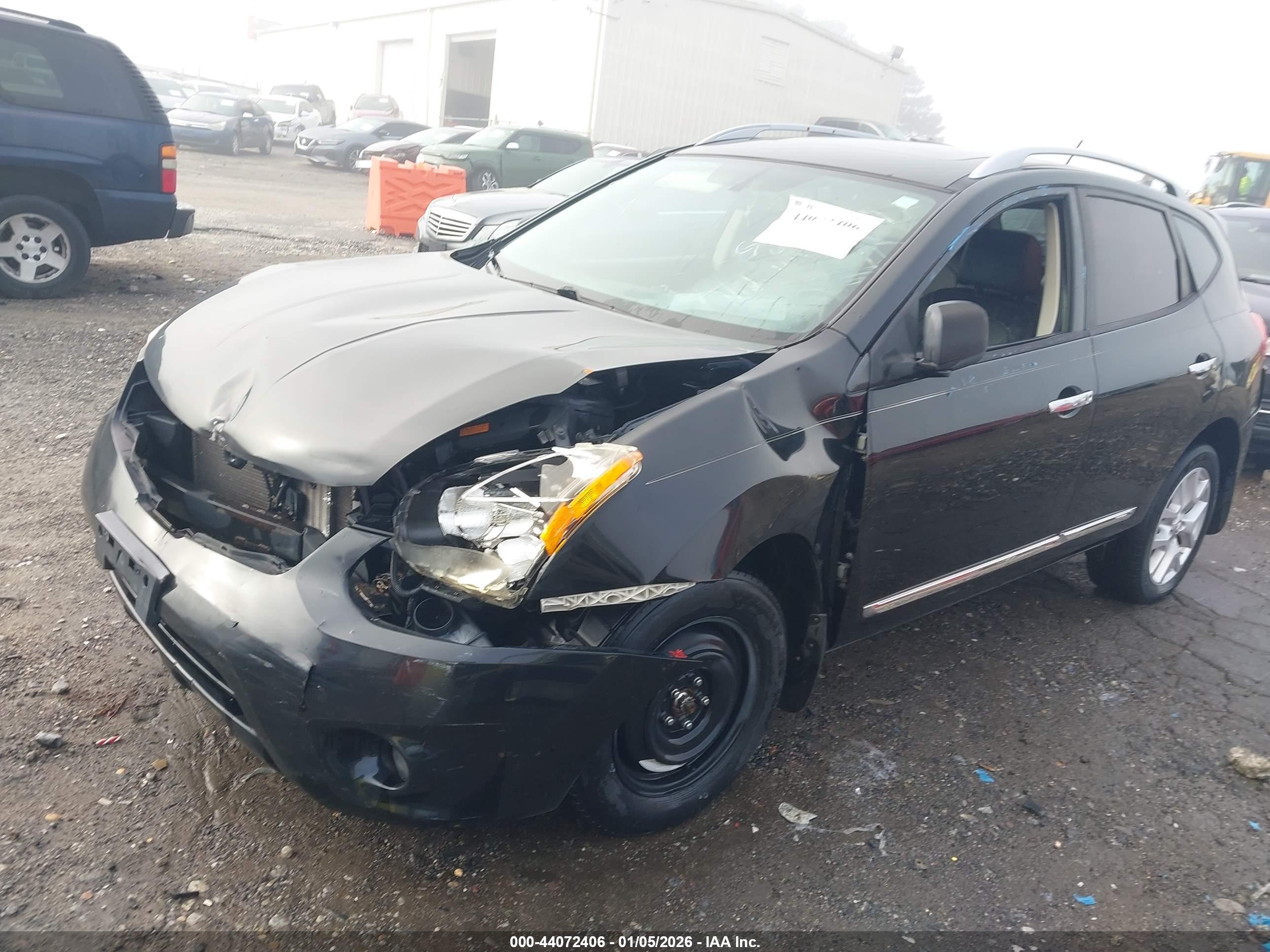 NISSAN ROGUE image 2