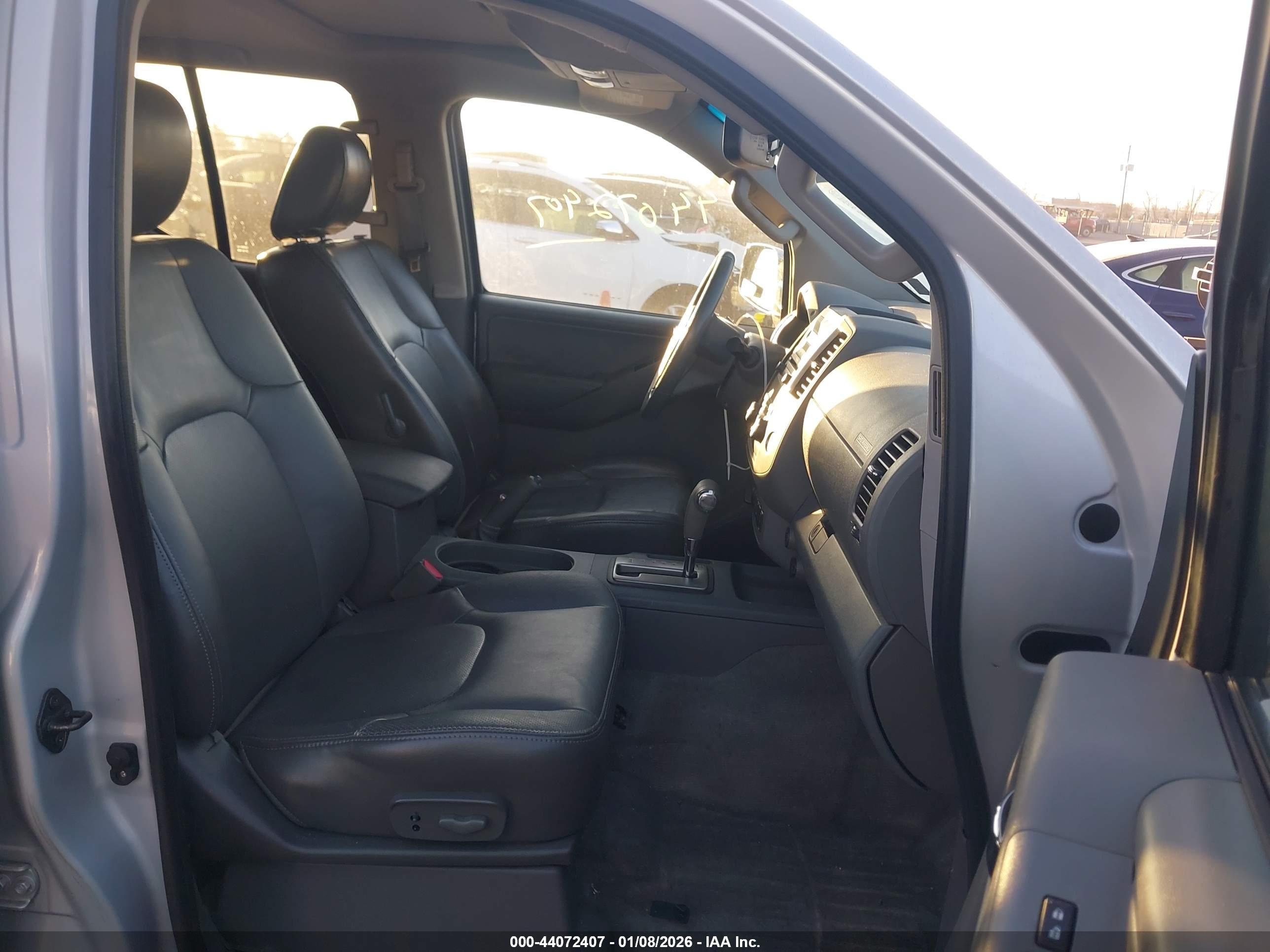 NISSAN FRONTIER image 5