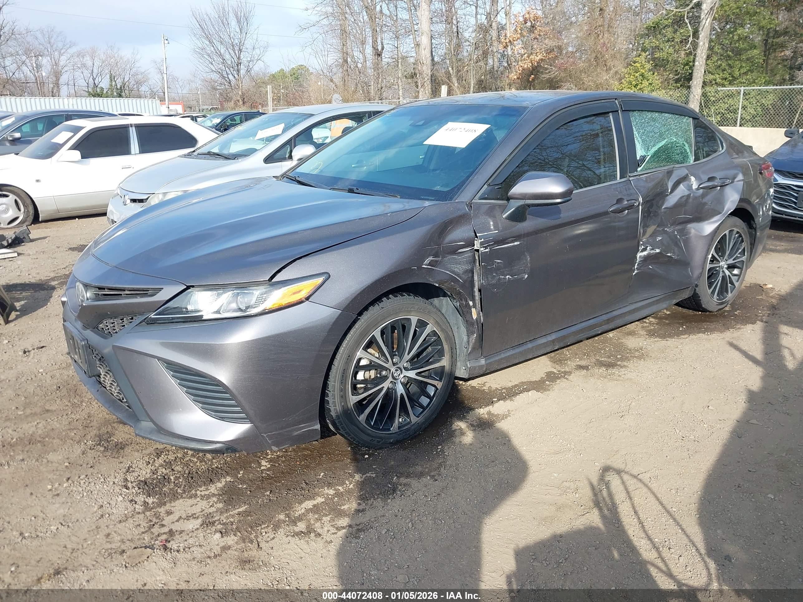 TOYOTA CAMRY image 2