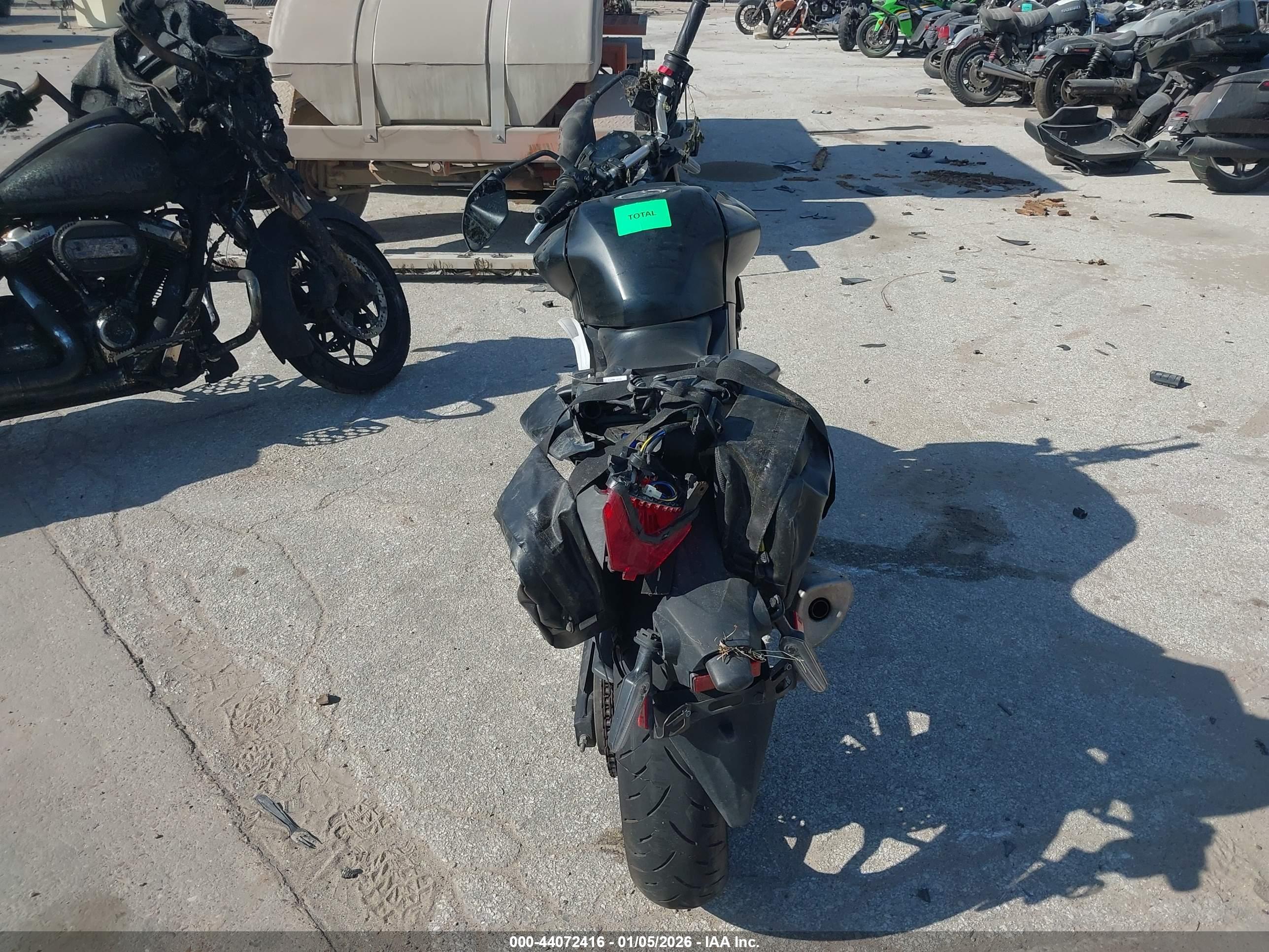 YAMAHA MT-03 image 6