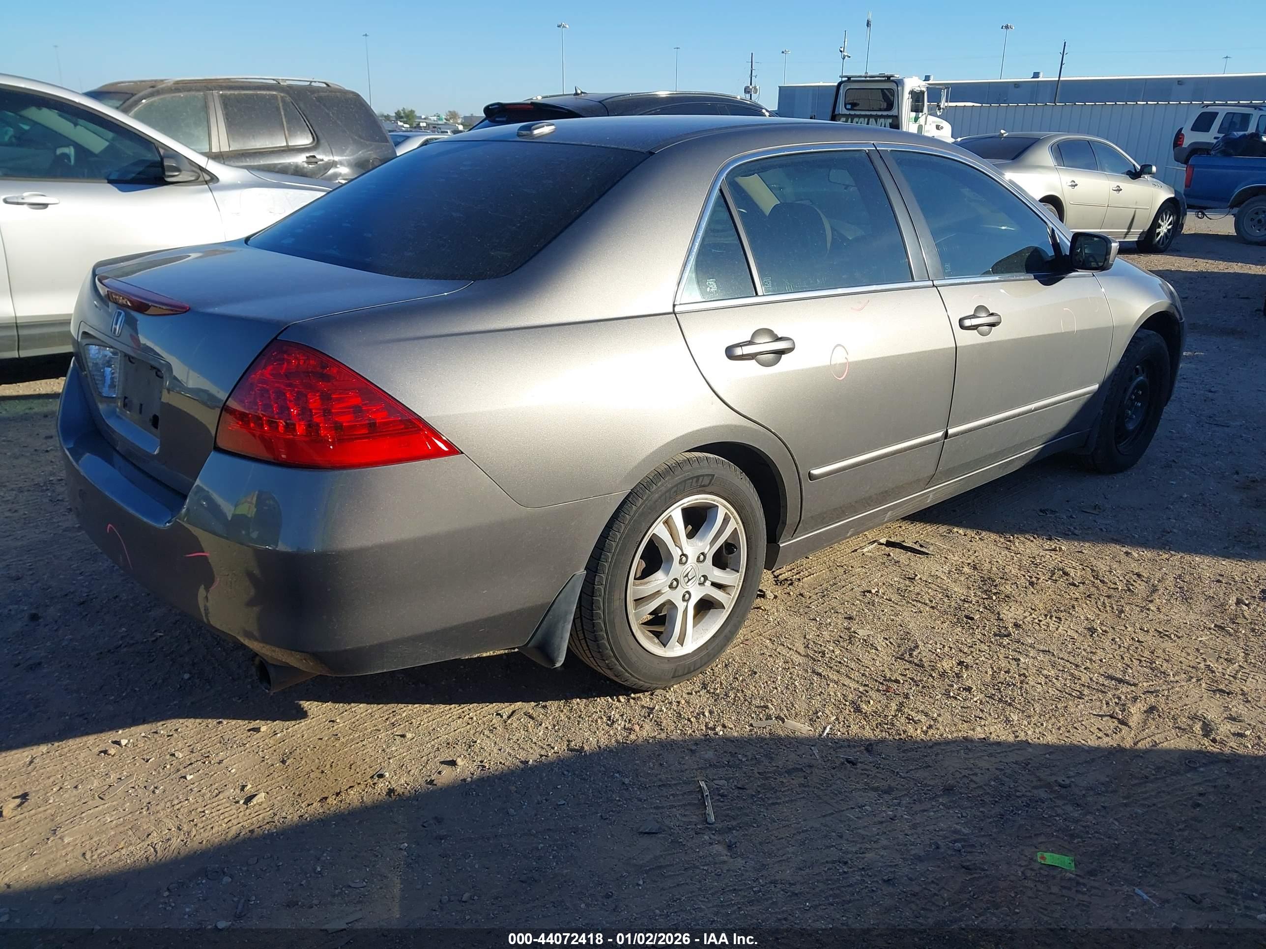 HONDA ACCORD image 4