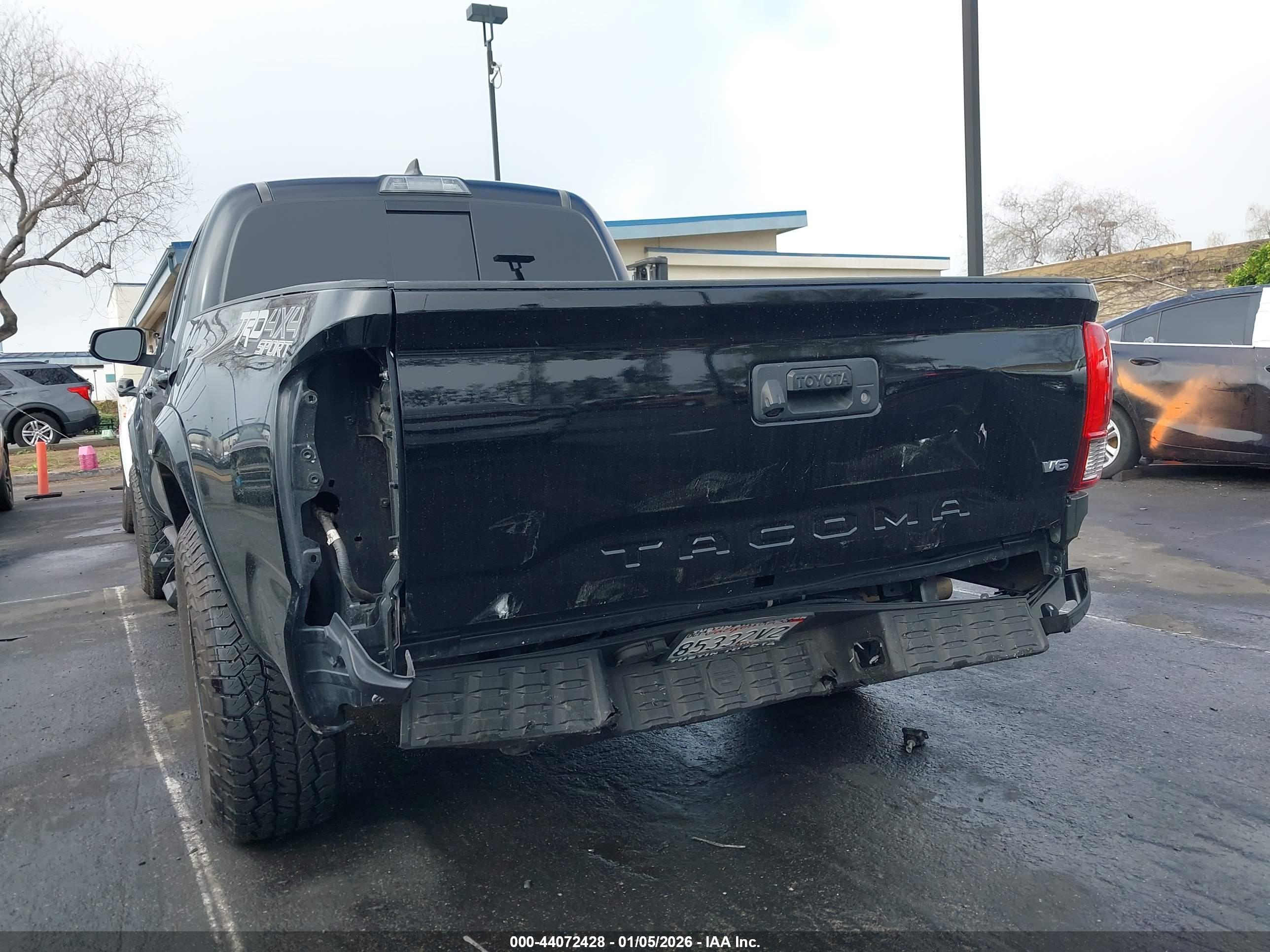 TOYOTA TACOMA image 6