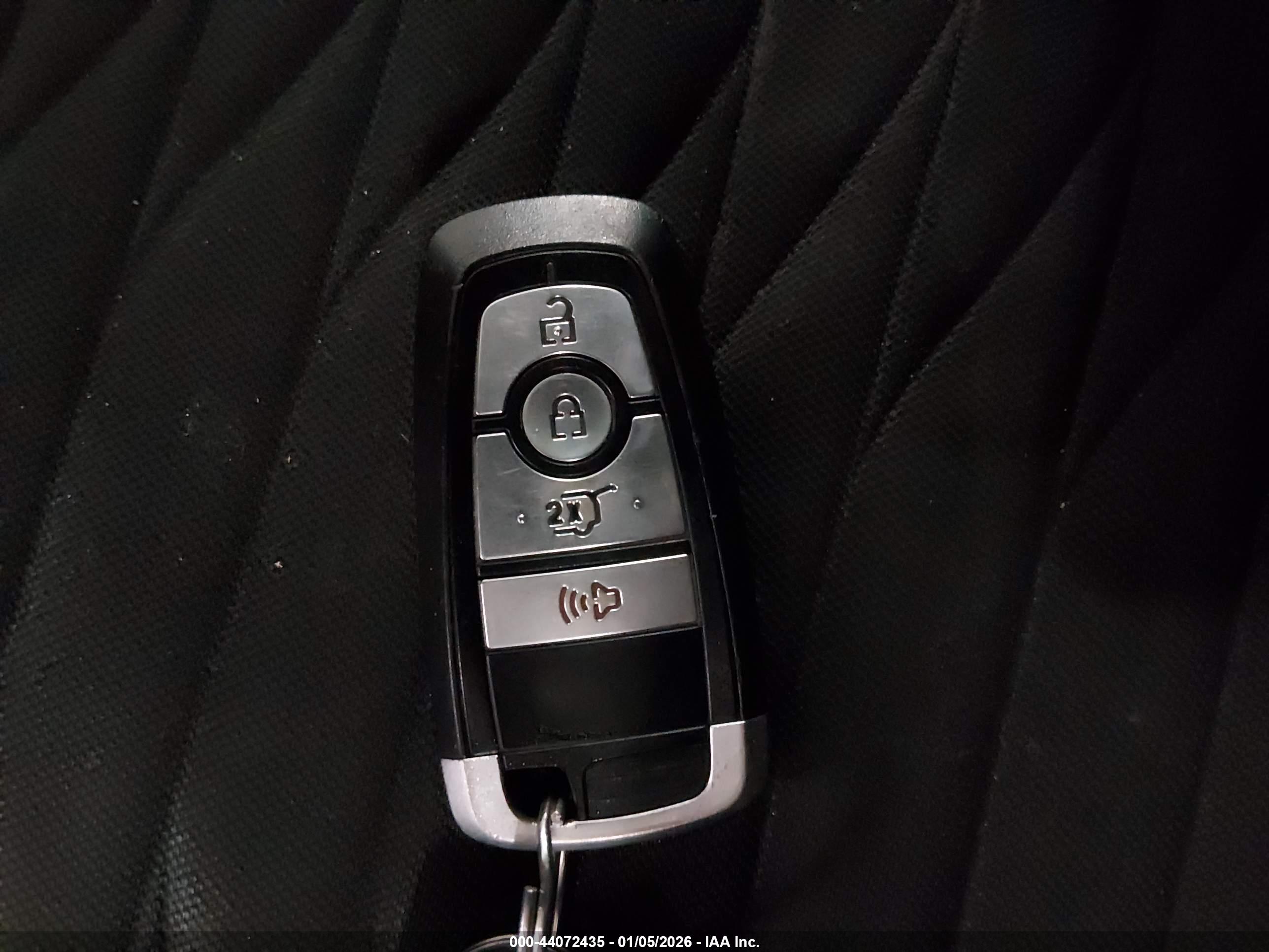 FORD EXPLORER image 11