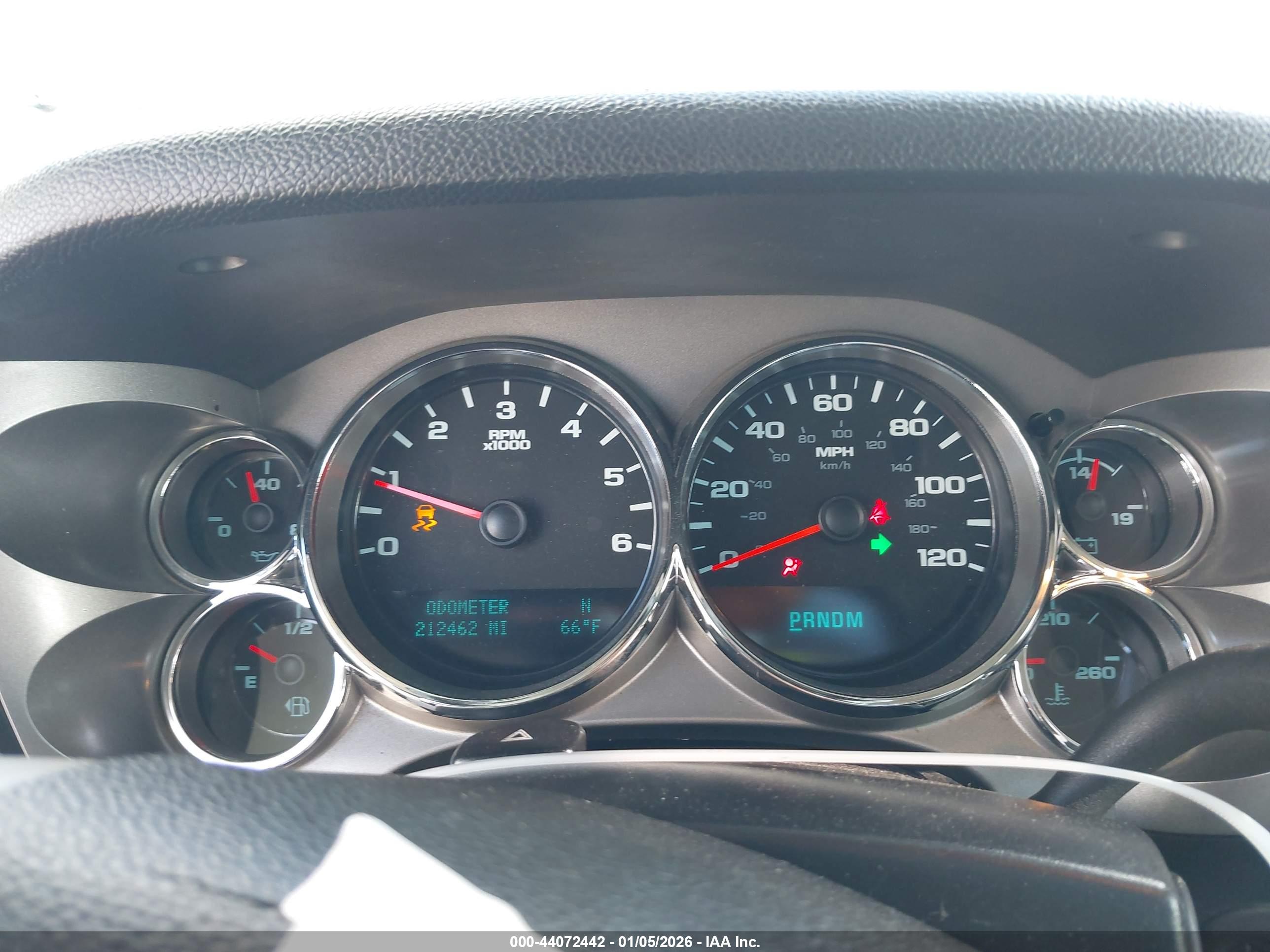 CHEVROLET SILVERADO image 7