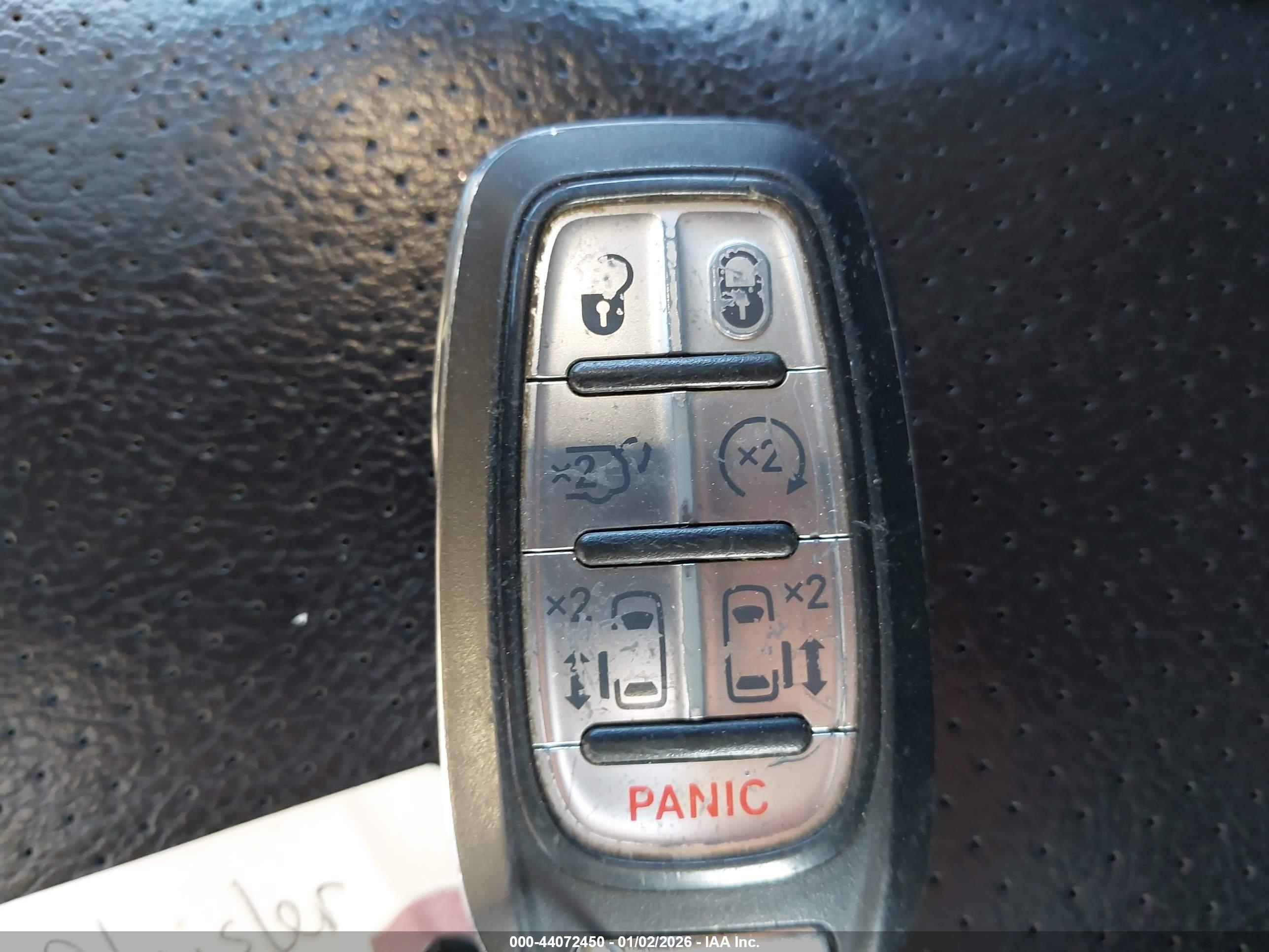 CHRYSLER PACIFICA image 11