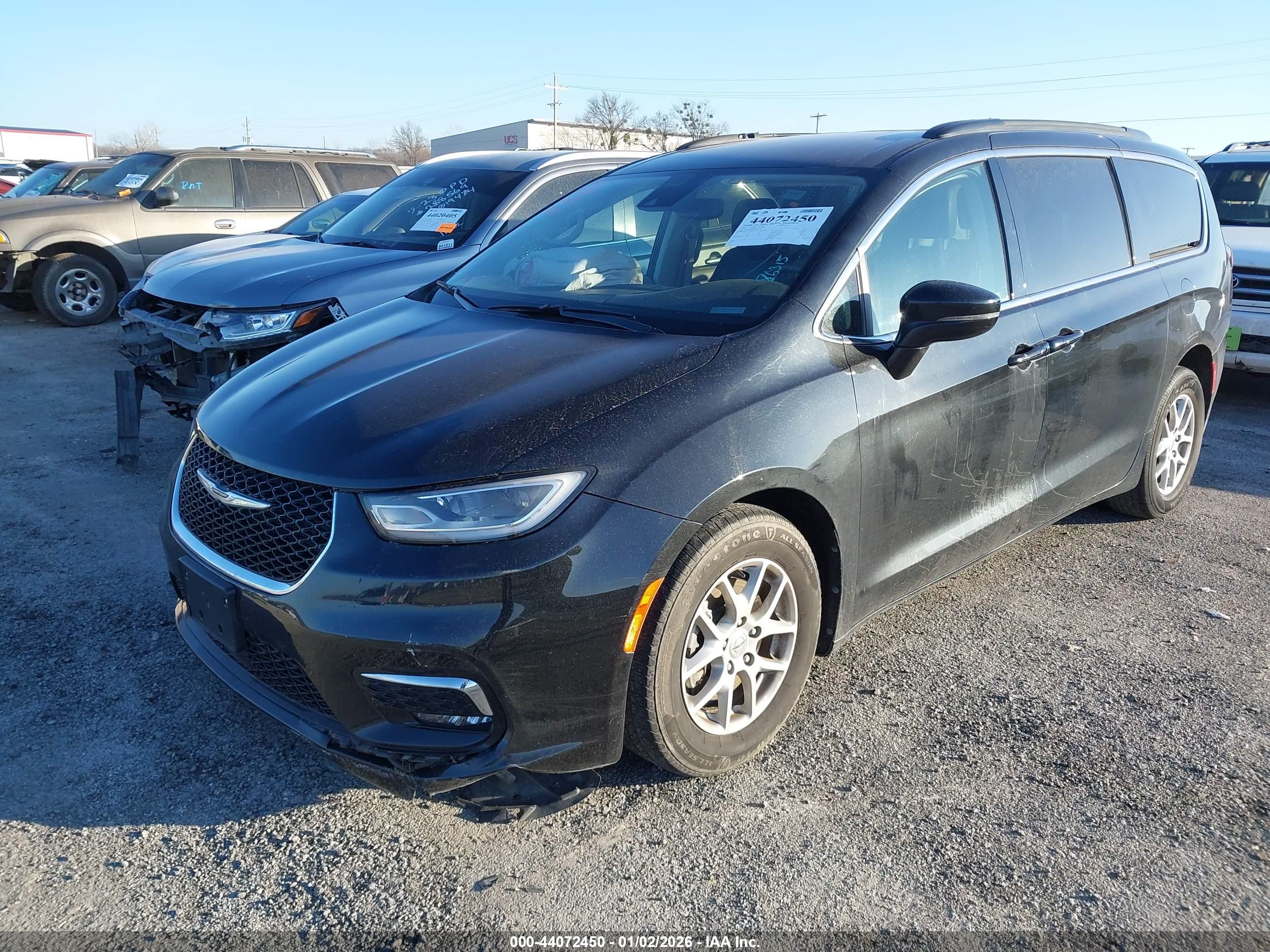 CHRYSLER PACIFICA image 2