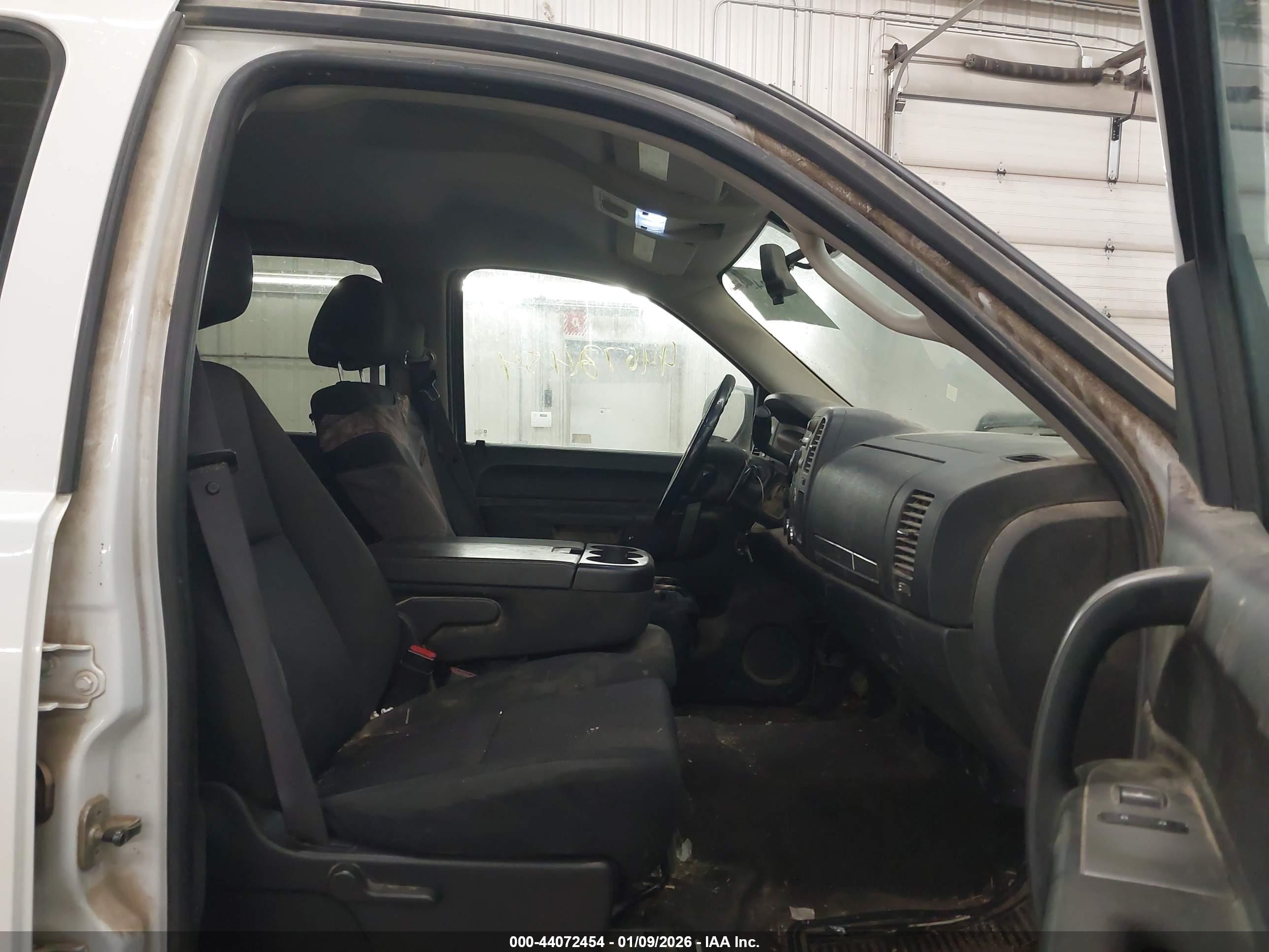 GMC SIERRA image 5