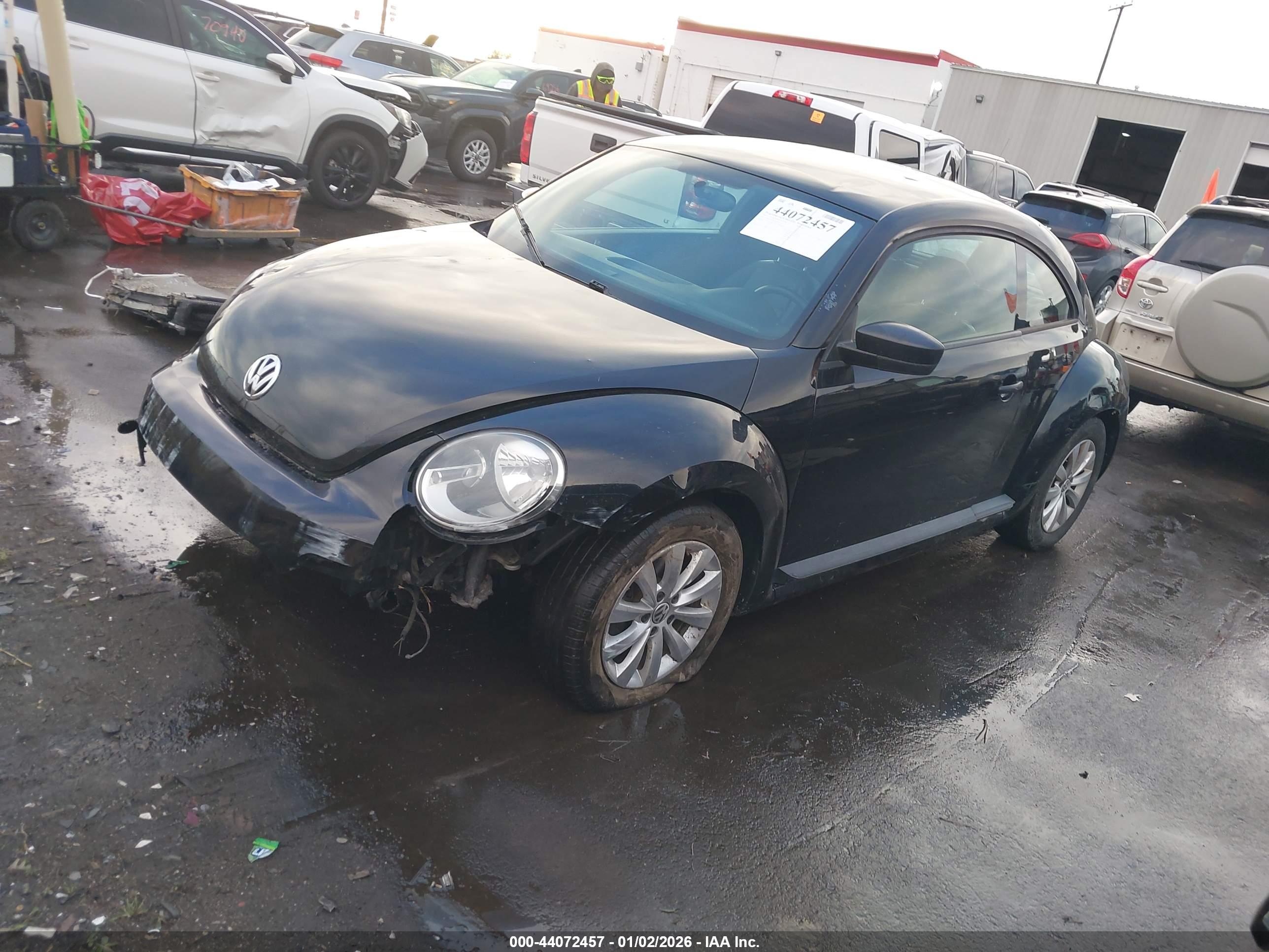 VOLKSWAGEN BEETLE image 2