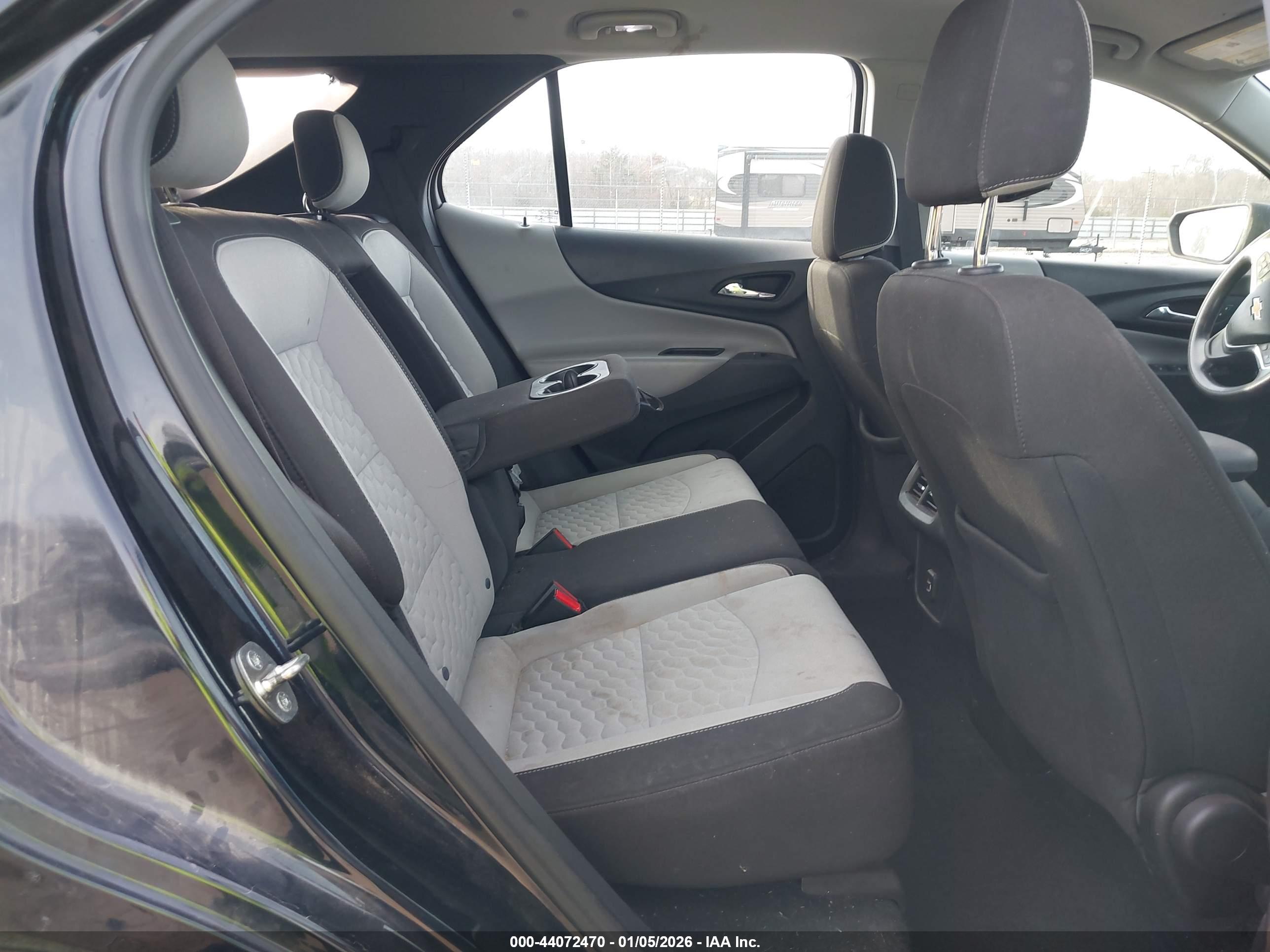 CHEVROLET EQUINOX image 8