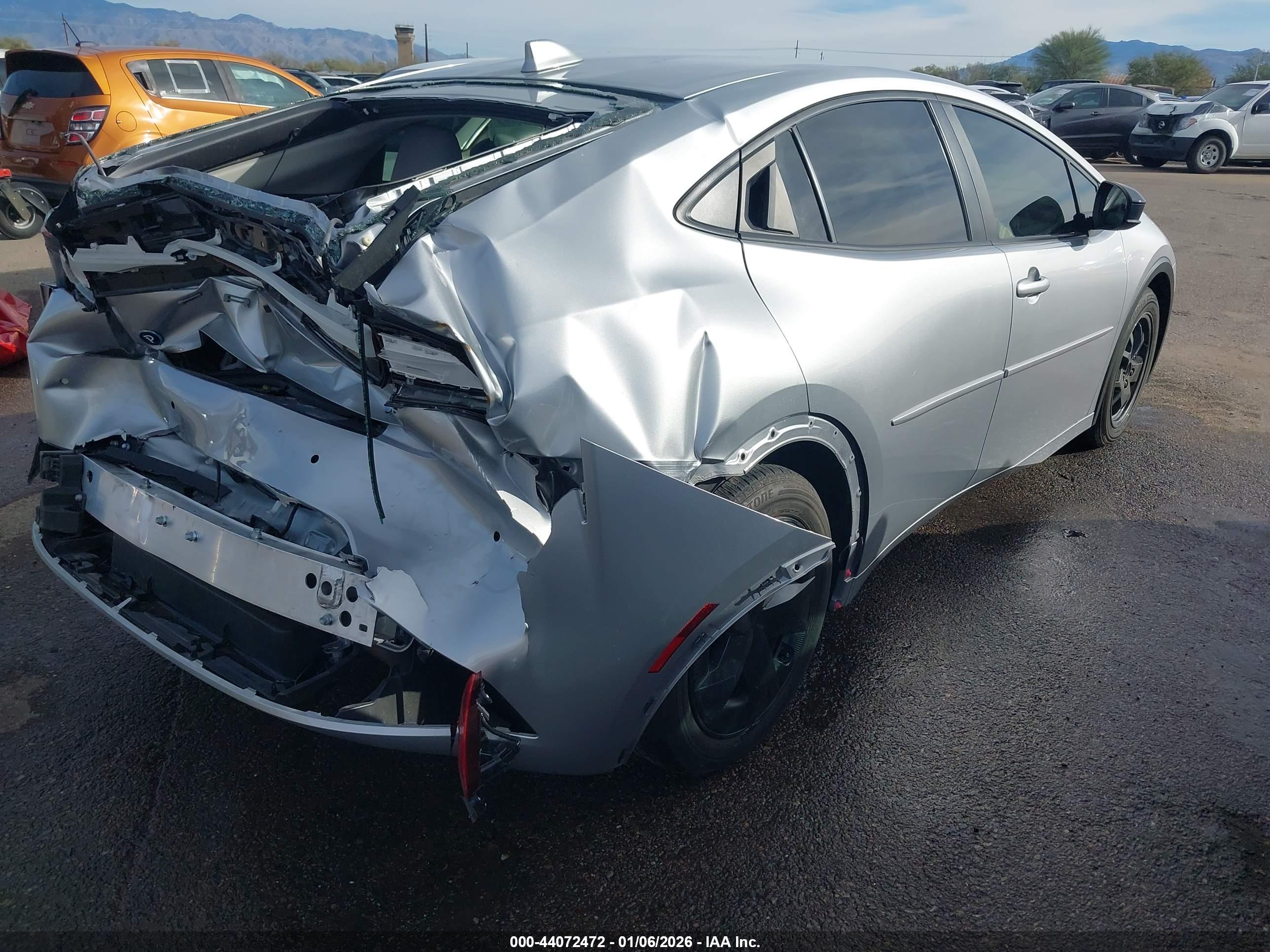 TOYOTA PRIUS image 4