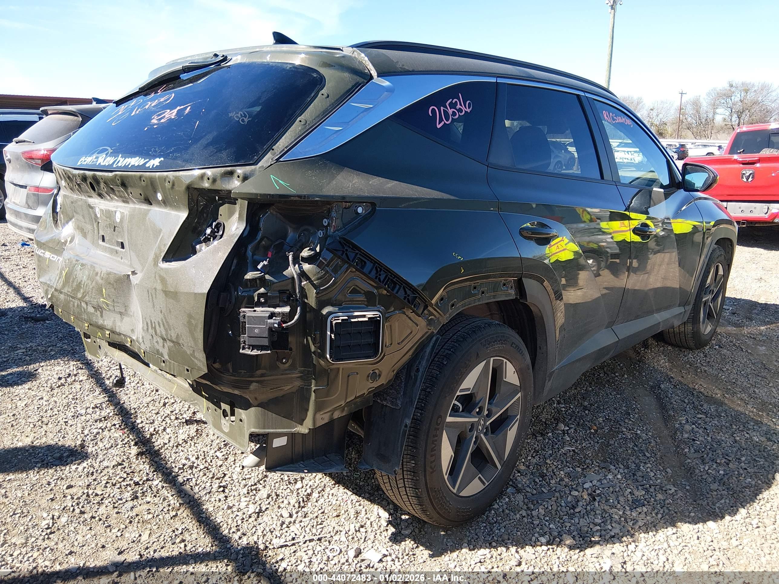 HYUNDAI TUCSON image 4
