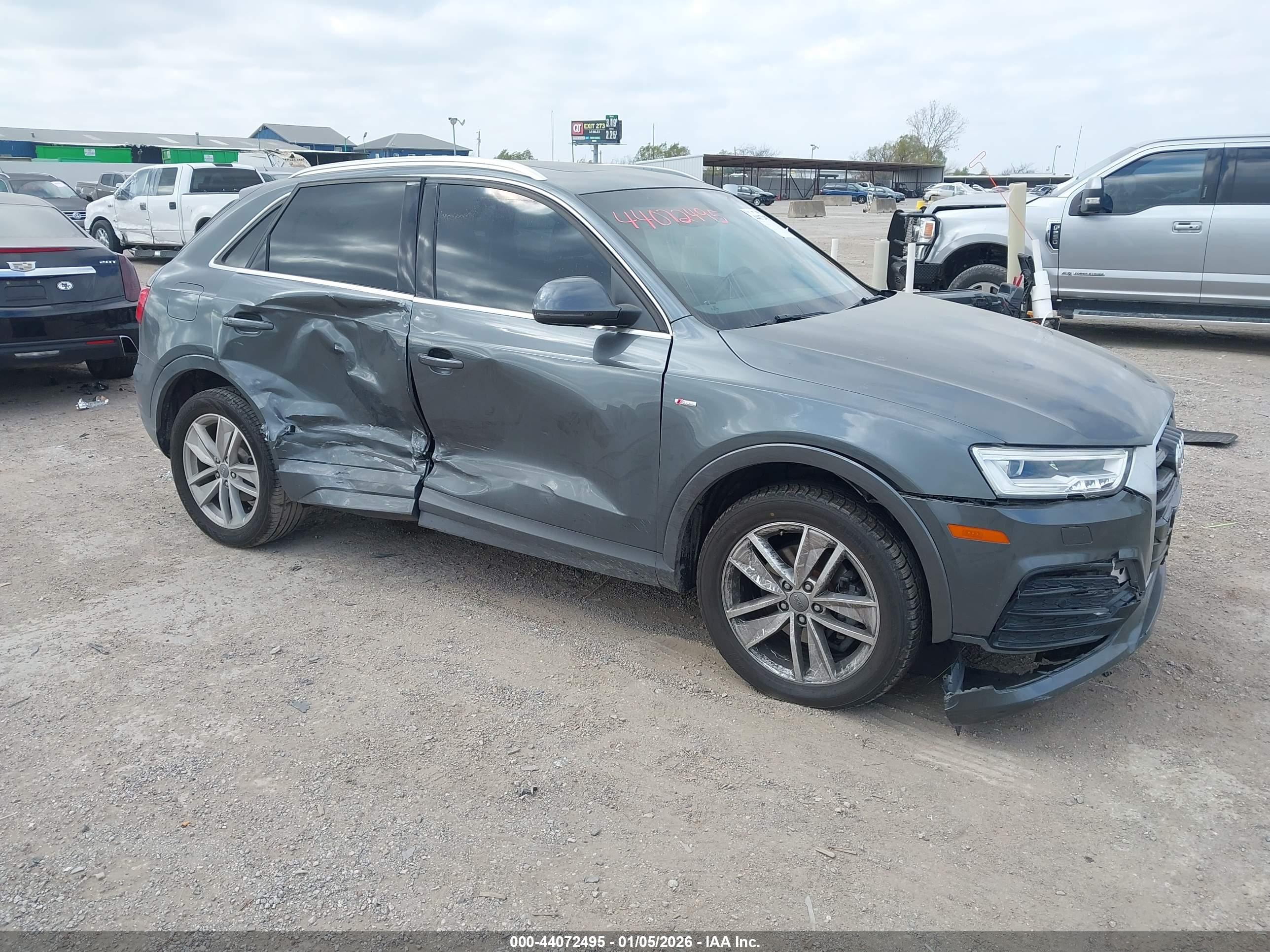 AUDI Q3 image 6