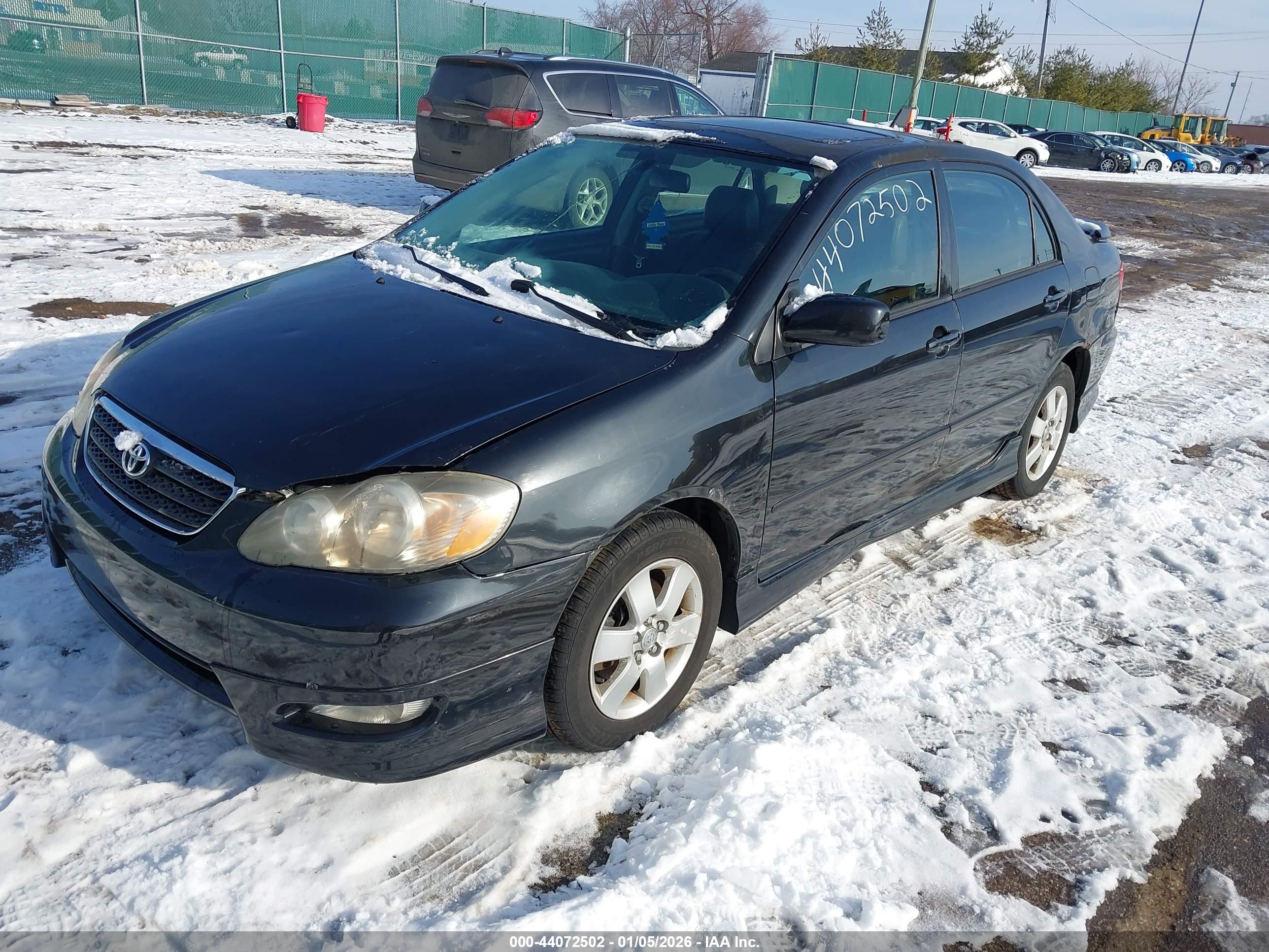 TOYOTA COROLLA image 2