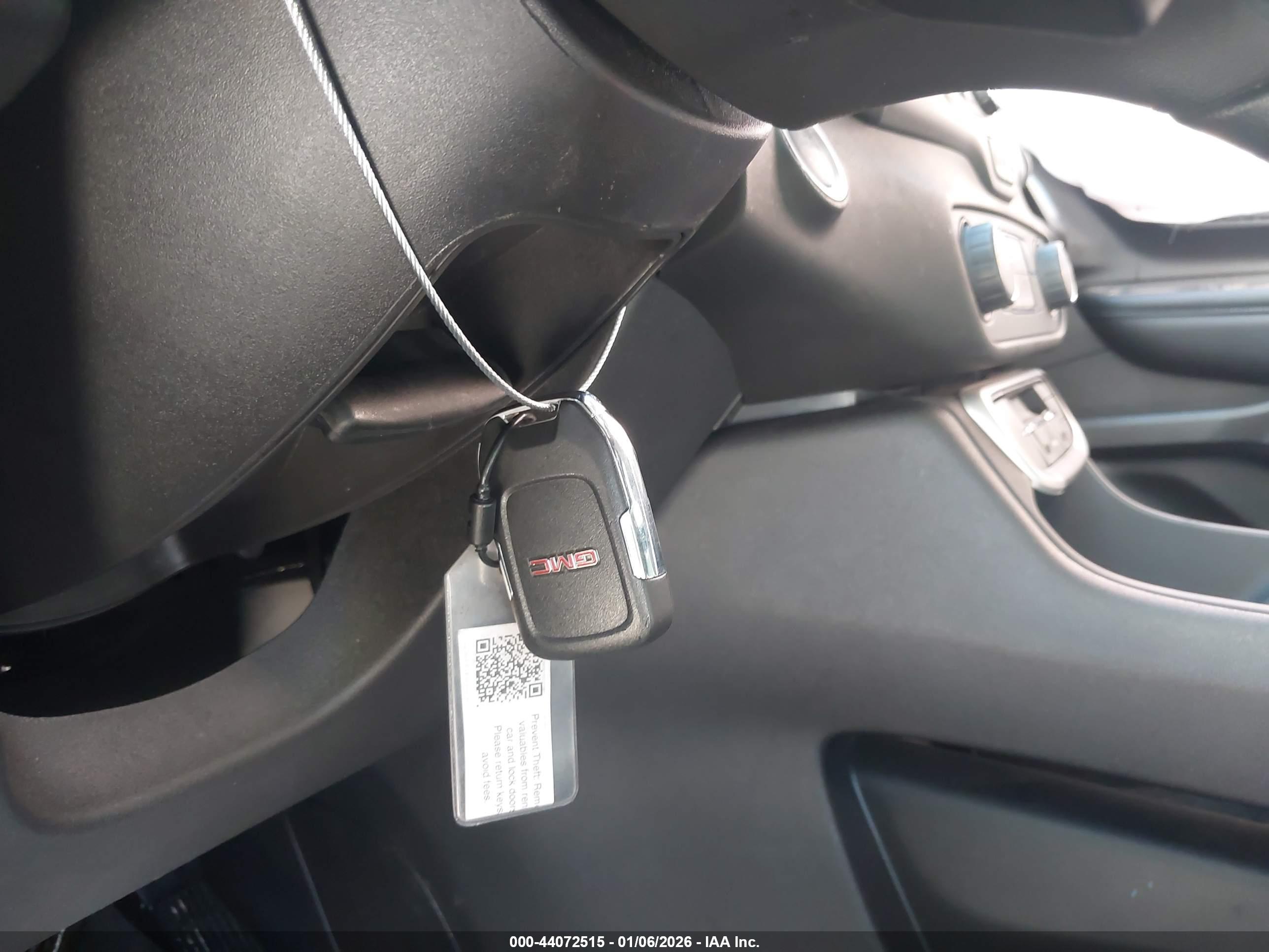 GMC TERRAIN image 11