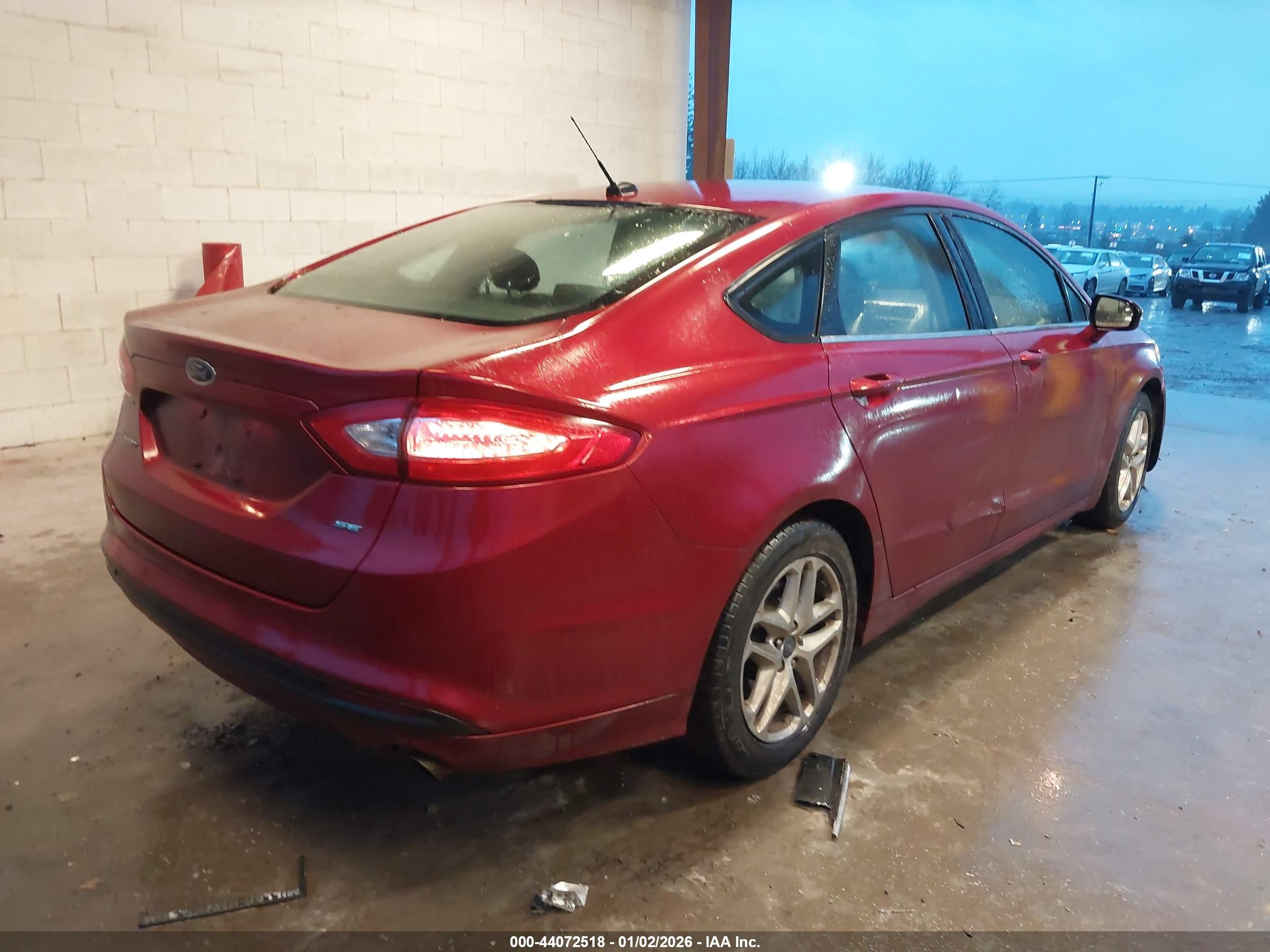 FORD FUSION image 4