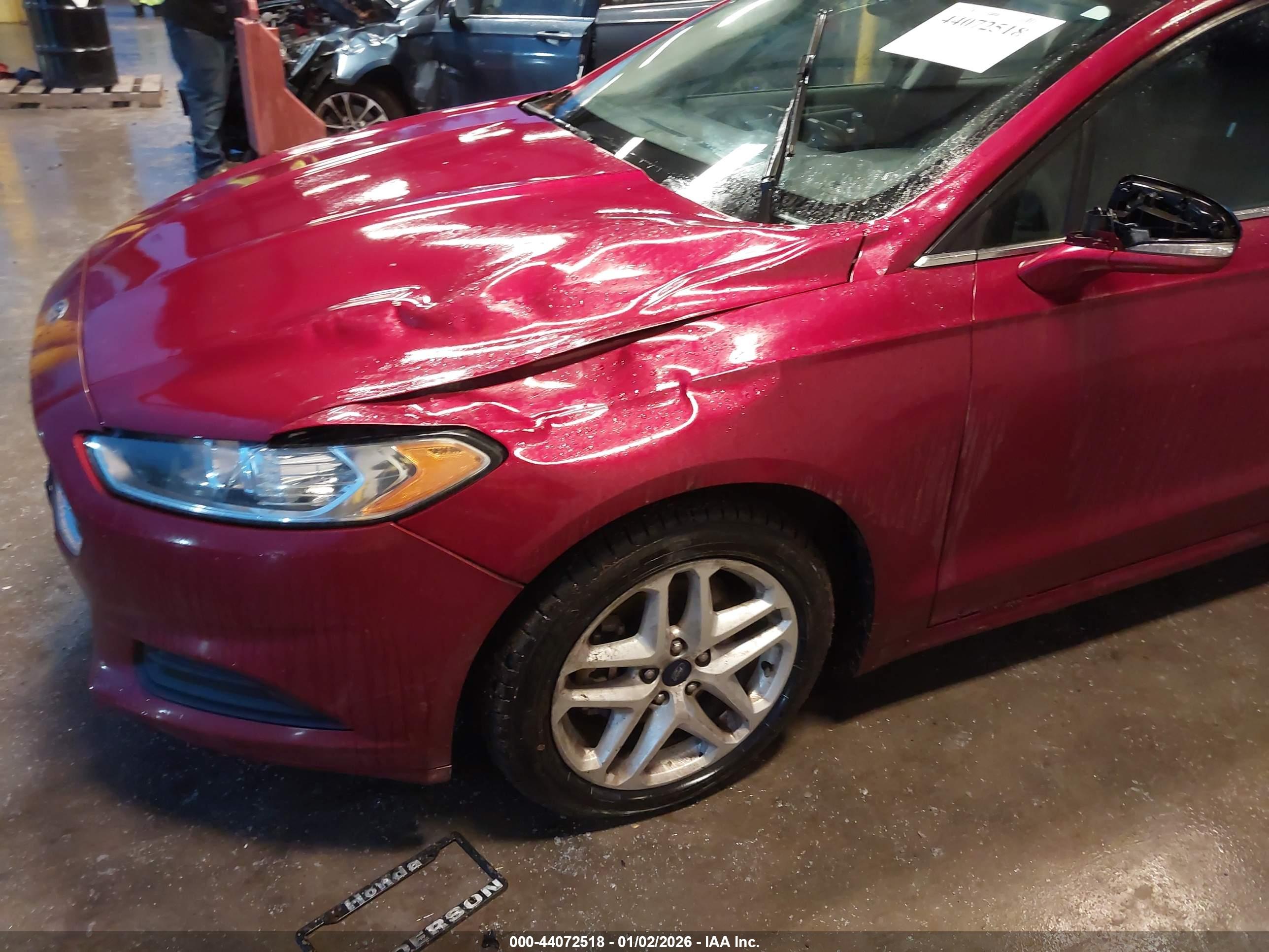 FORD FUSION image 6