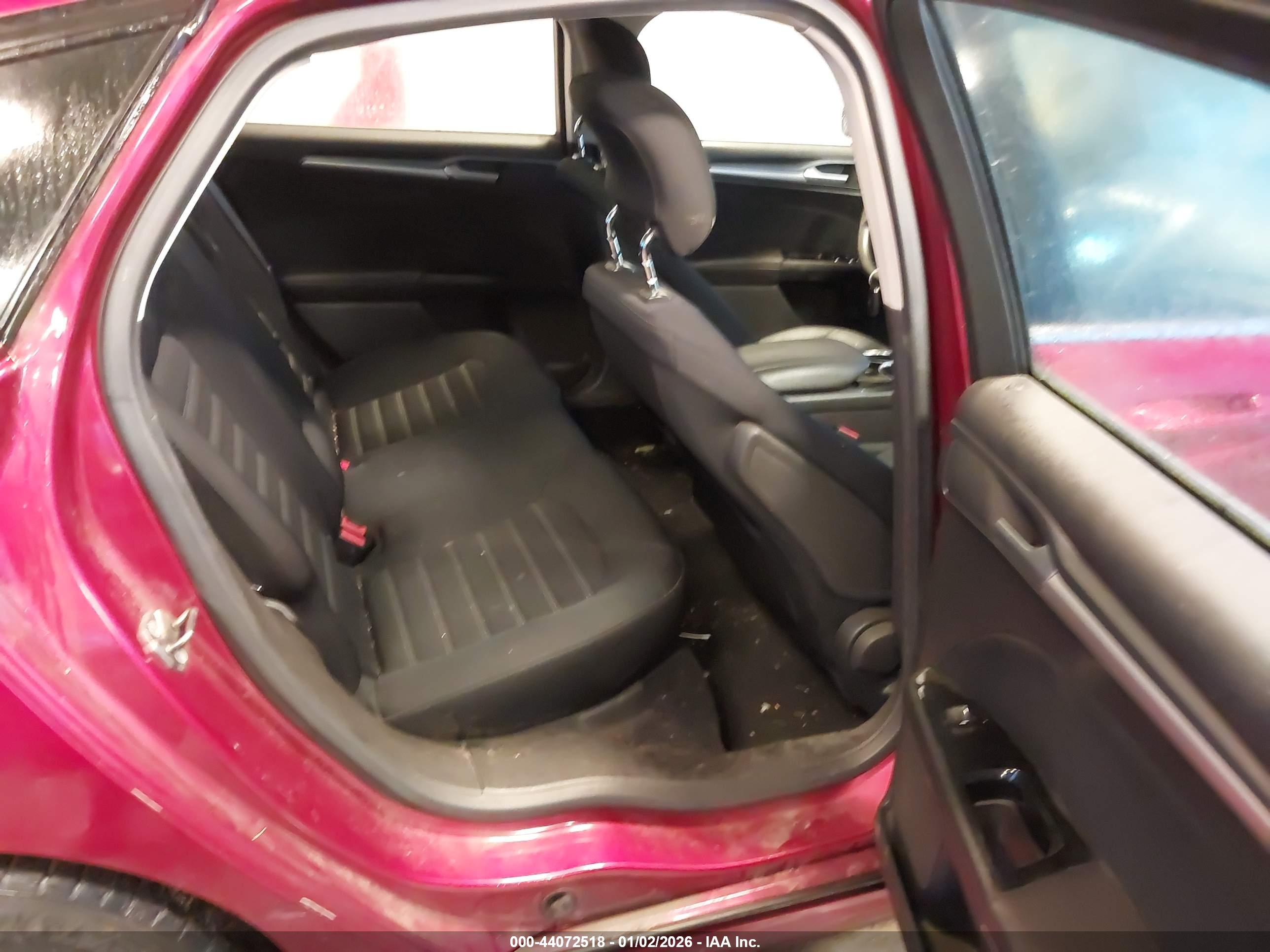 FORD FUSION image 8