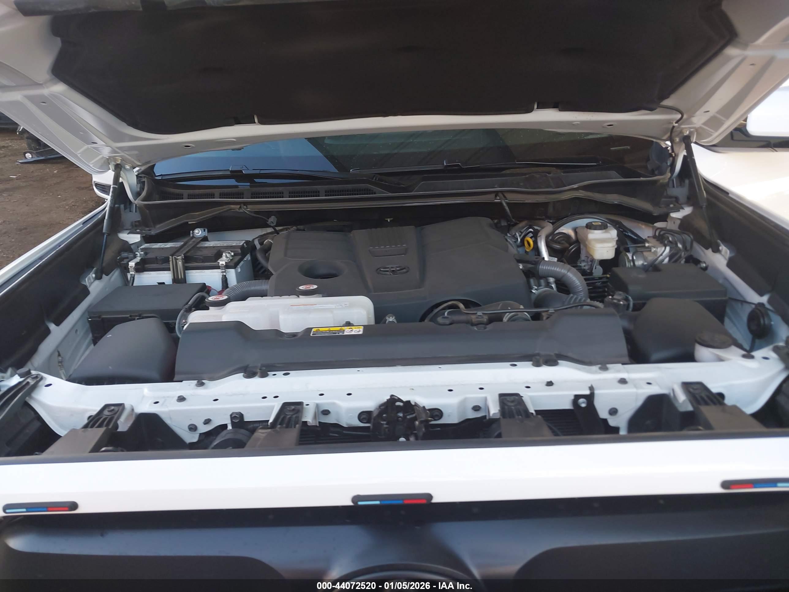 TOYOTA TUNDRA image 10