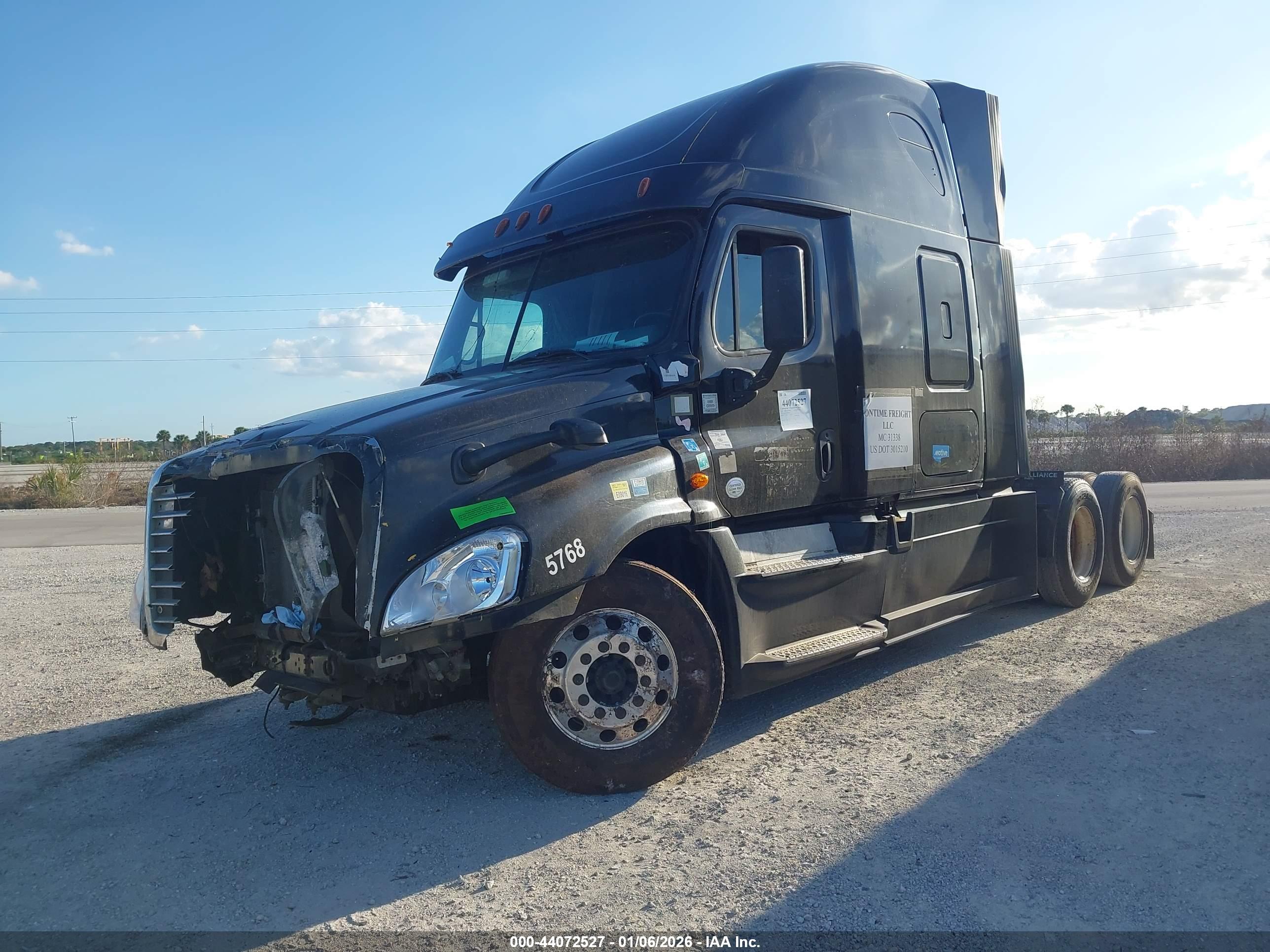 FREIGHTLINER CASCADIA image 2