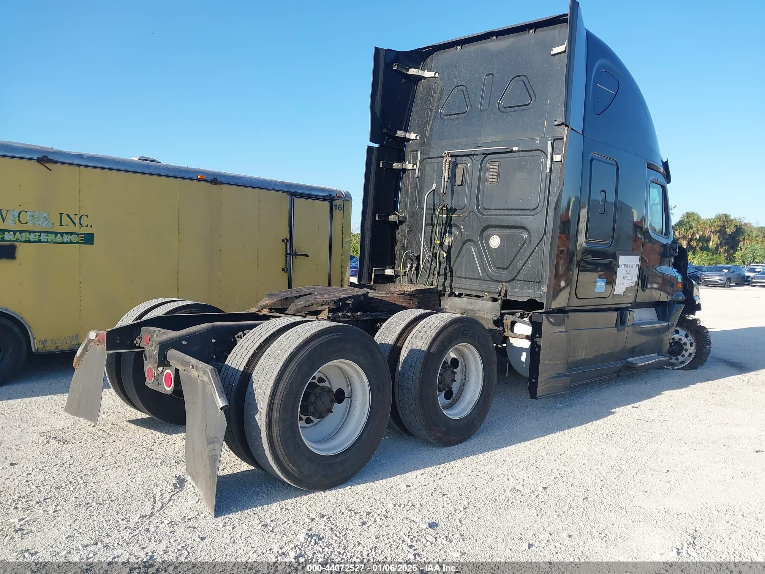FREIGHTLINER CASCADIA image 4