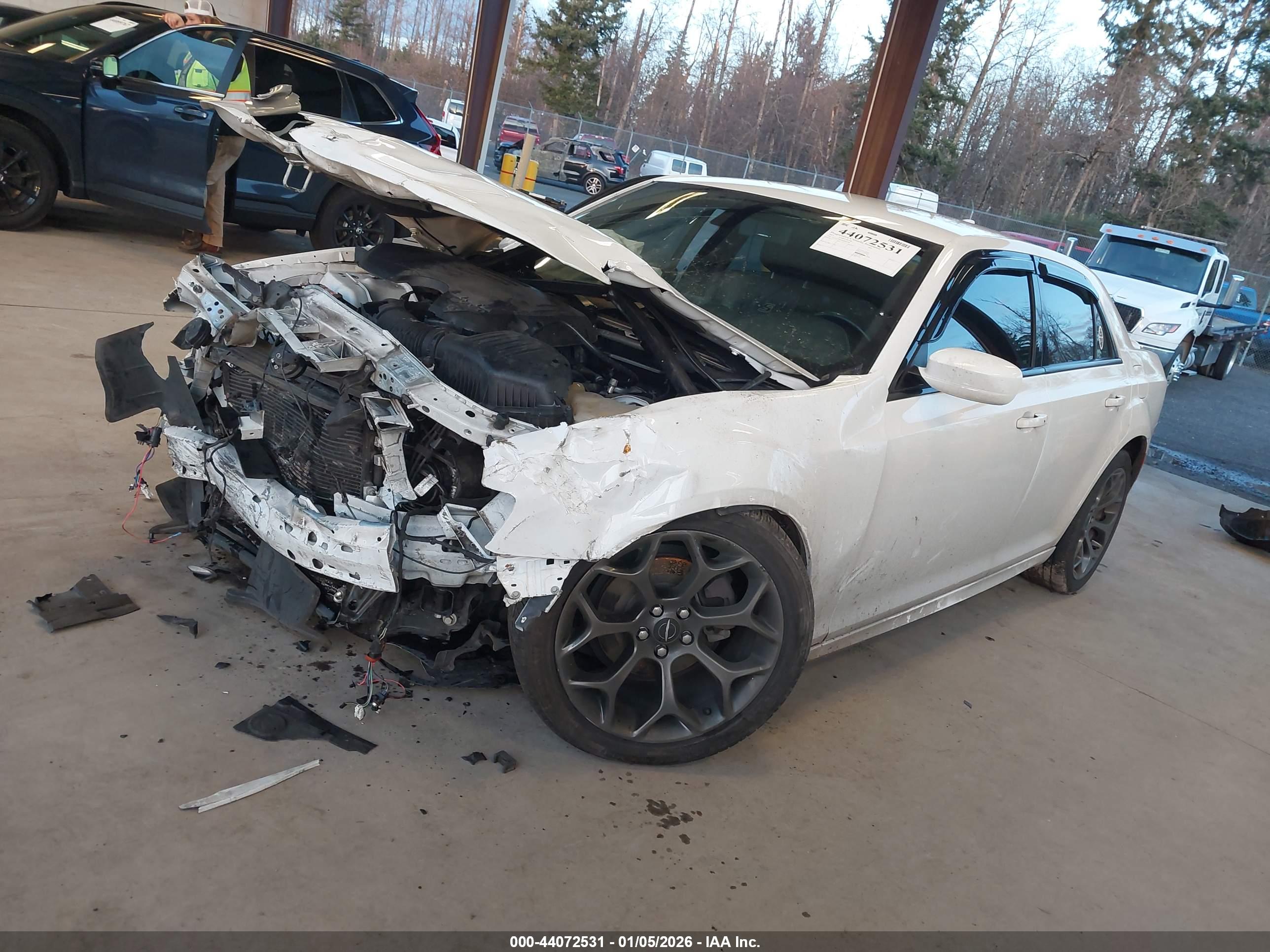 CHRYSLER 300 image 2