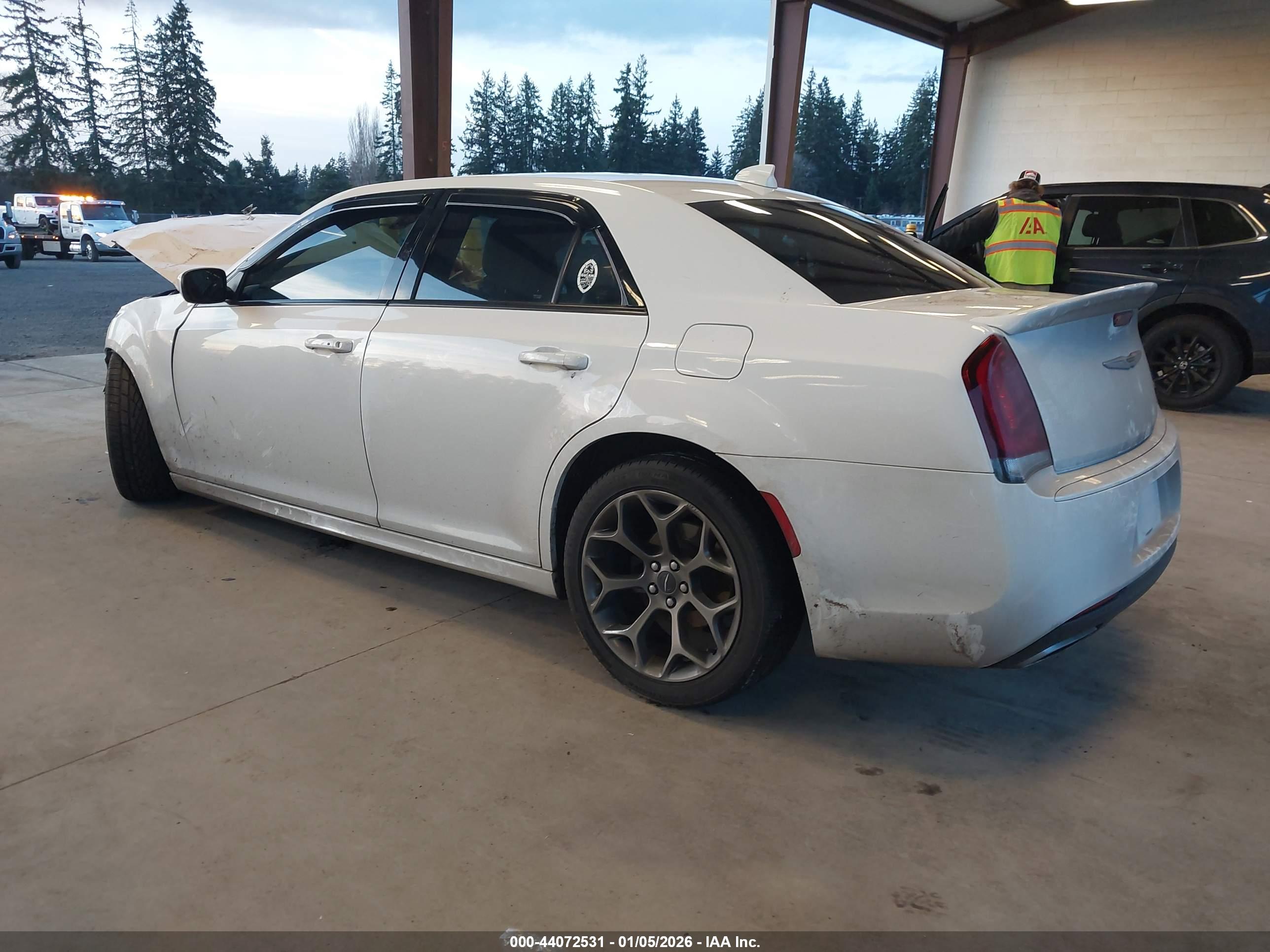 CHRYSLER 300 image 3