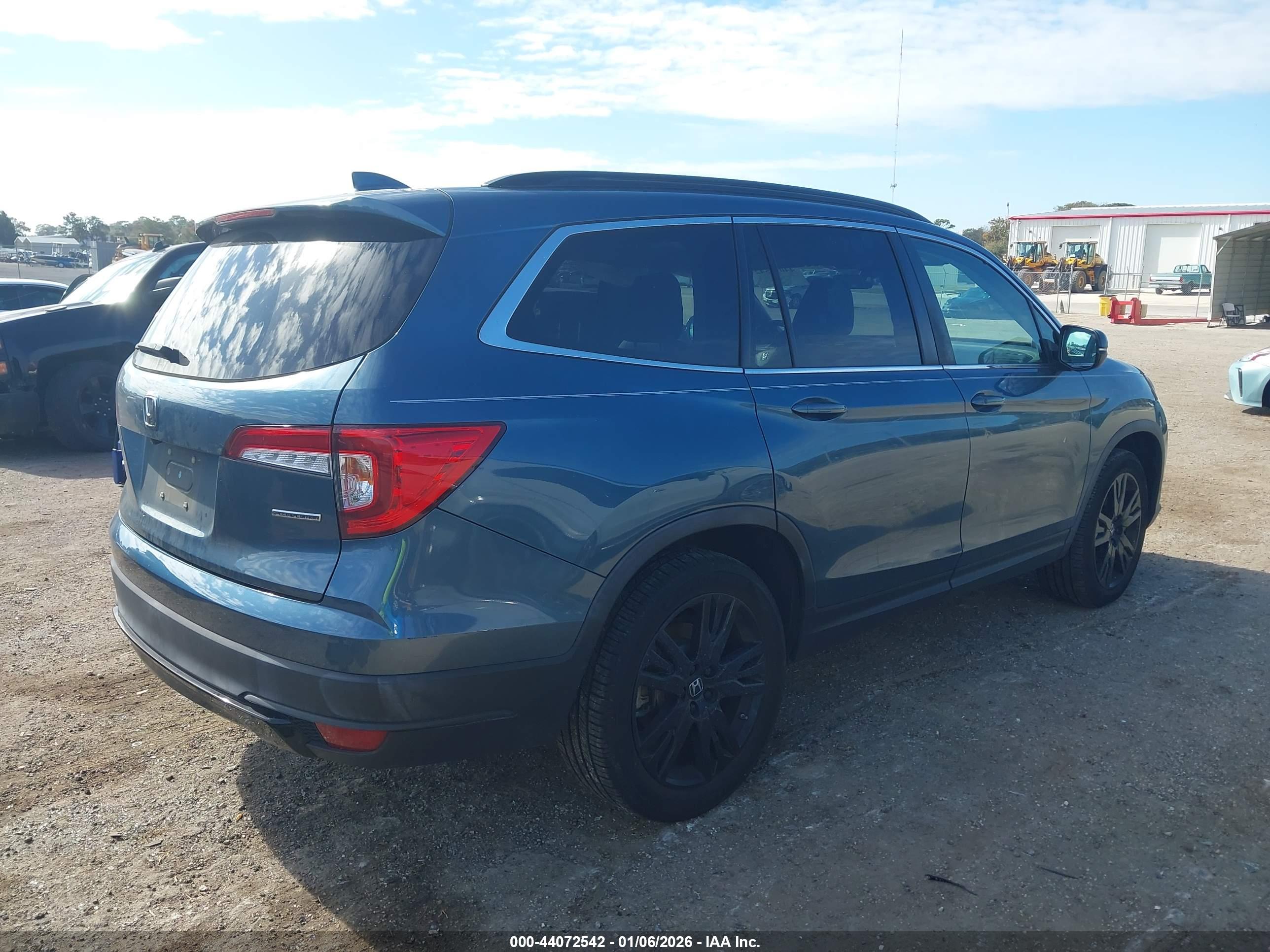 HONDA PILOT image 4