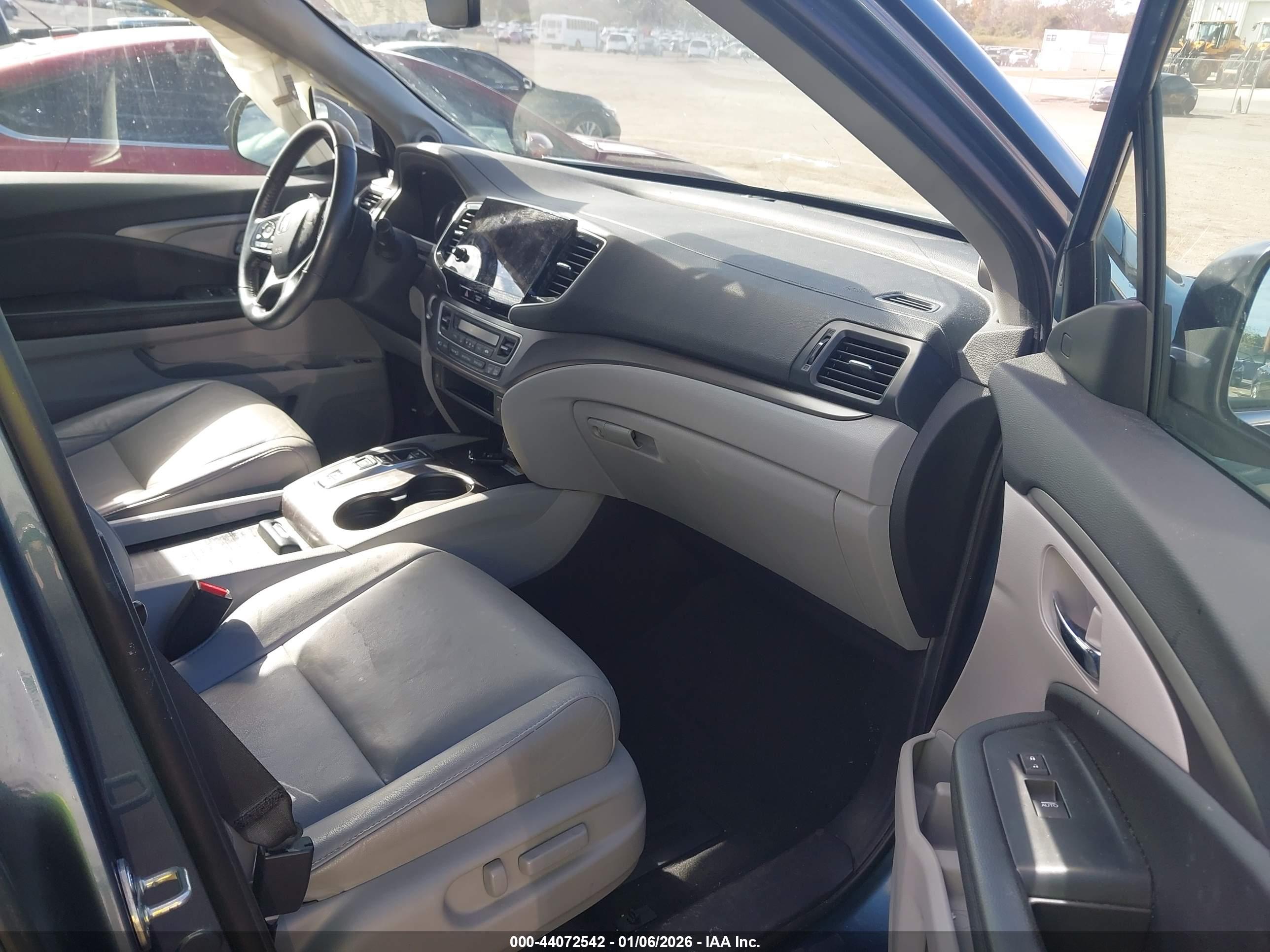 HONDA PILOT image 5