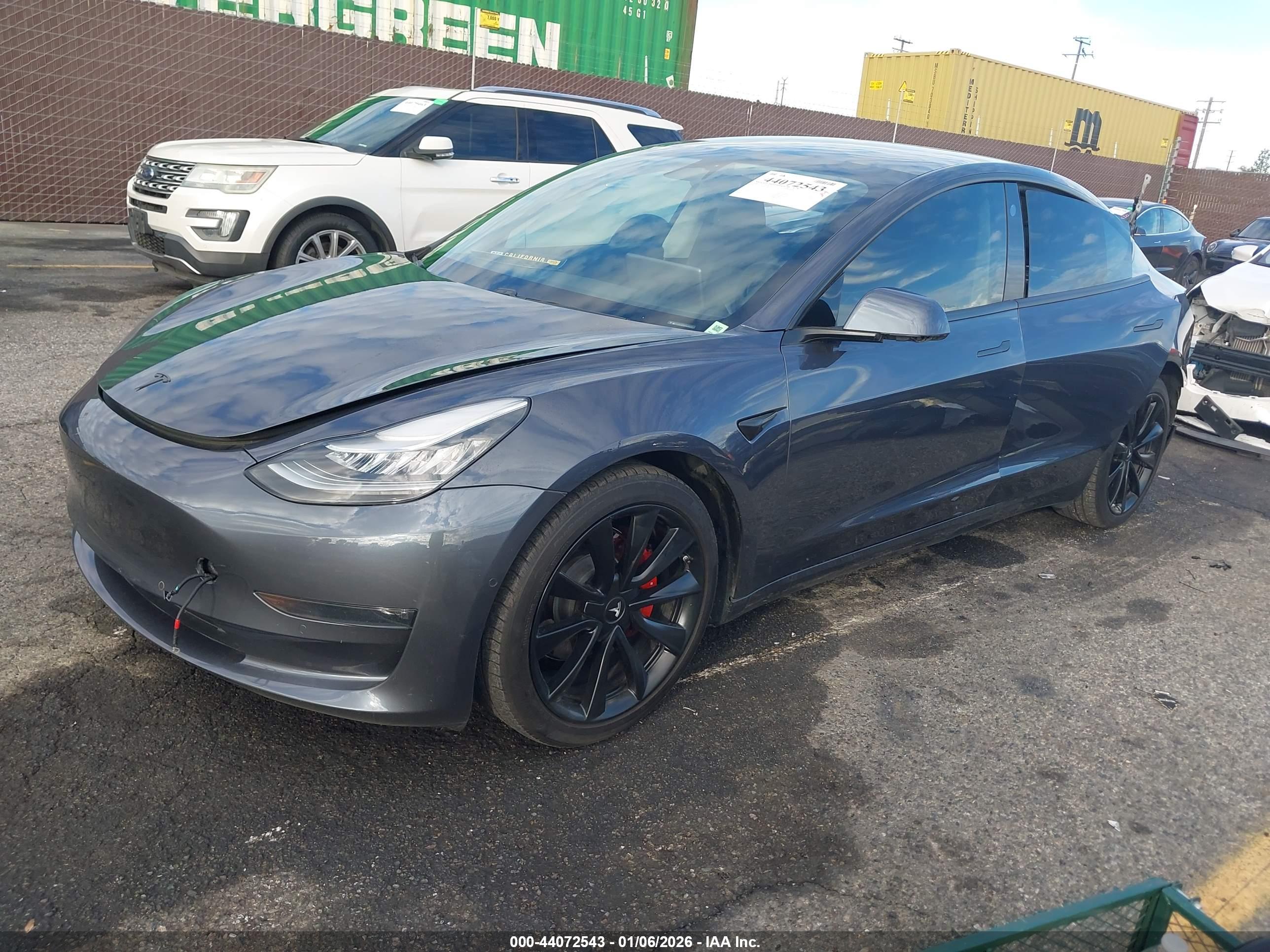 TESLA MODEL image 2